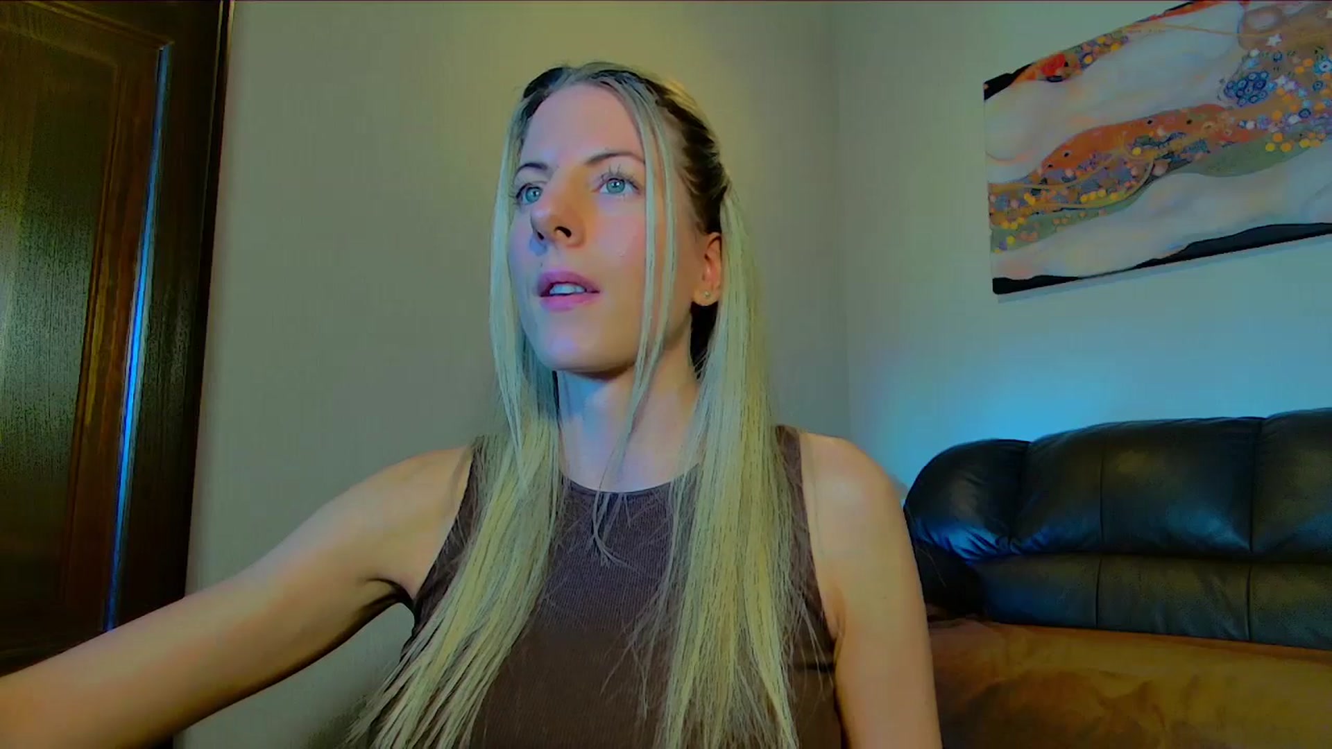 Gallery image thumbnail from Helena_'s myfreecams stream on, 04/08/2026, 15:02 image 2 of 20