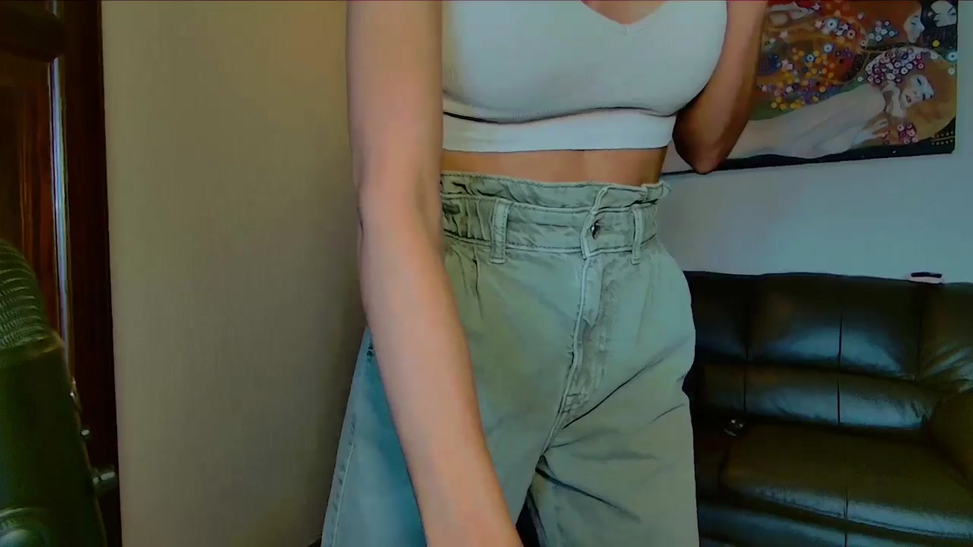 Gallery image thumbnail from Helena_'s myfreecams stream on, 04/10/2026, 17:54 image 2 of 20