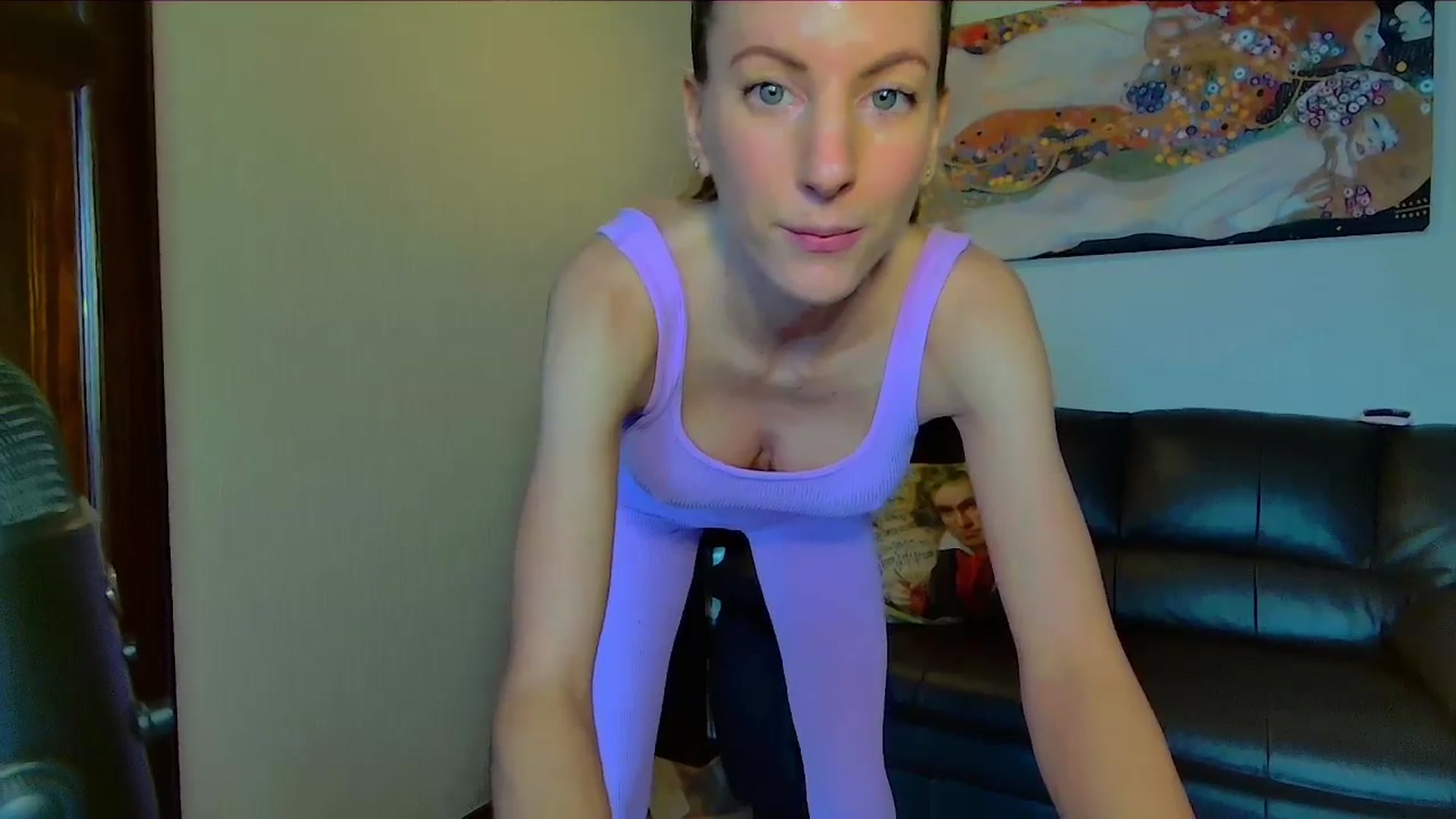 Gallery image thumbnail from Helena_'s myfreecams stream on, 04/10/2026, 17:54 image 4 of 20