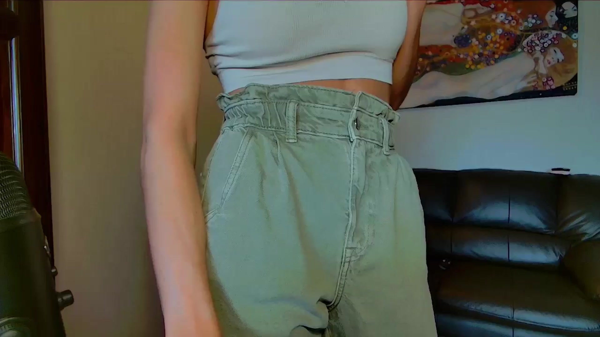 Gallery image thumbnail from Helena_'s myfreecams stream on, 04/10/2026, 17:54 image 1 of 20