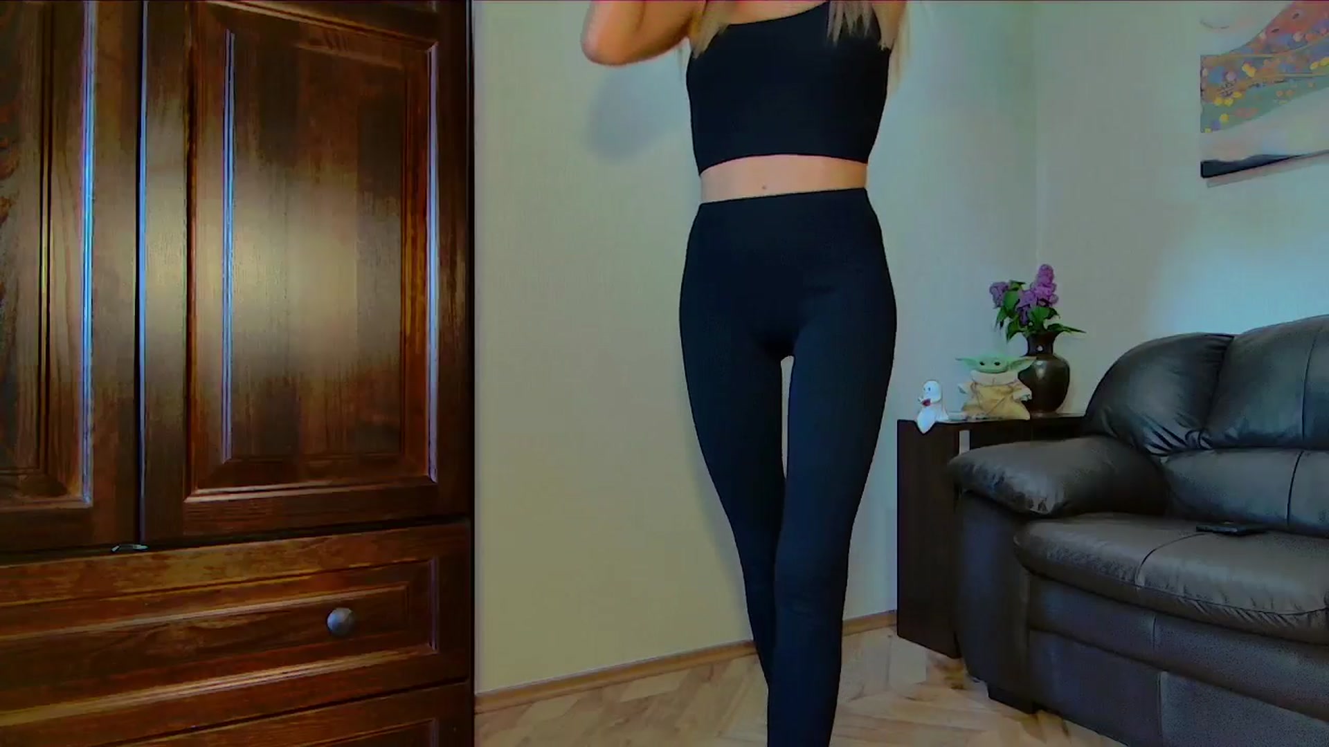 Gallery image thumbnail from Helena_'s myfreecams stream on, 04/17/2026, 17:12 image 3 of 20