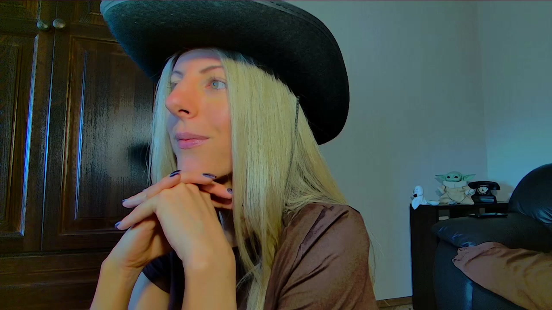 Gallery image thumbnail from Helena_'s myfreecams stream on, 05/08/2026, 17:07 image 11 of 20