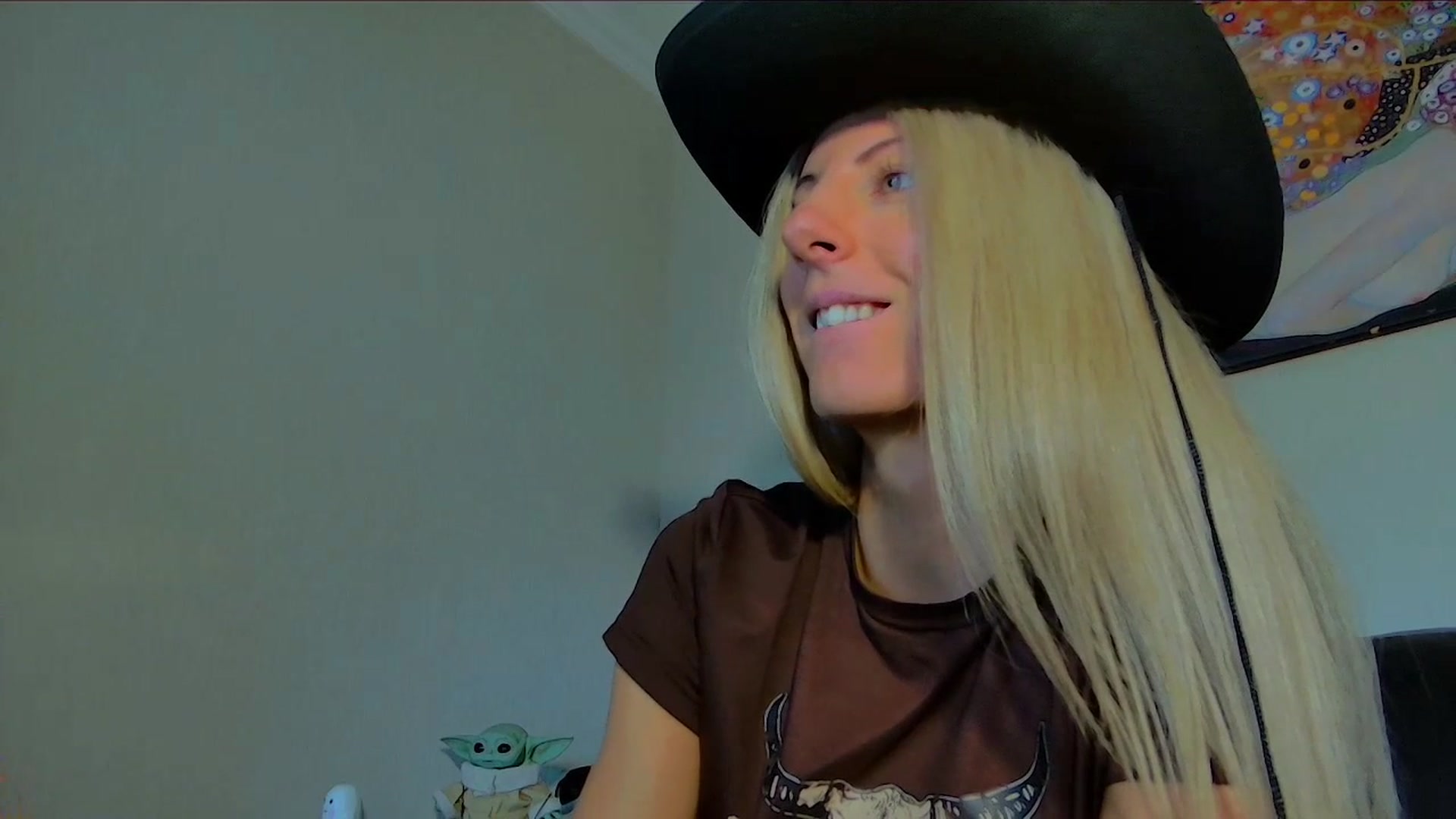 Gallery image thumbnail from Helena_'s myfreecams stream on, 05/08/2026, 17:07 image 12 of 20