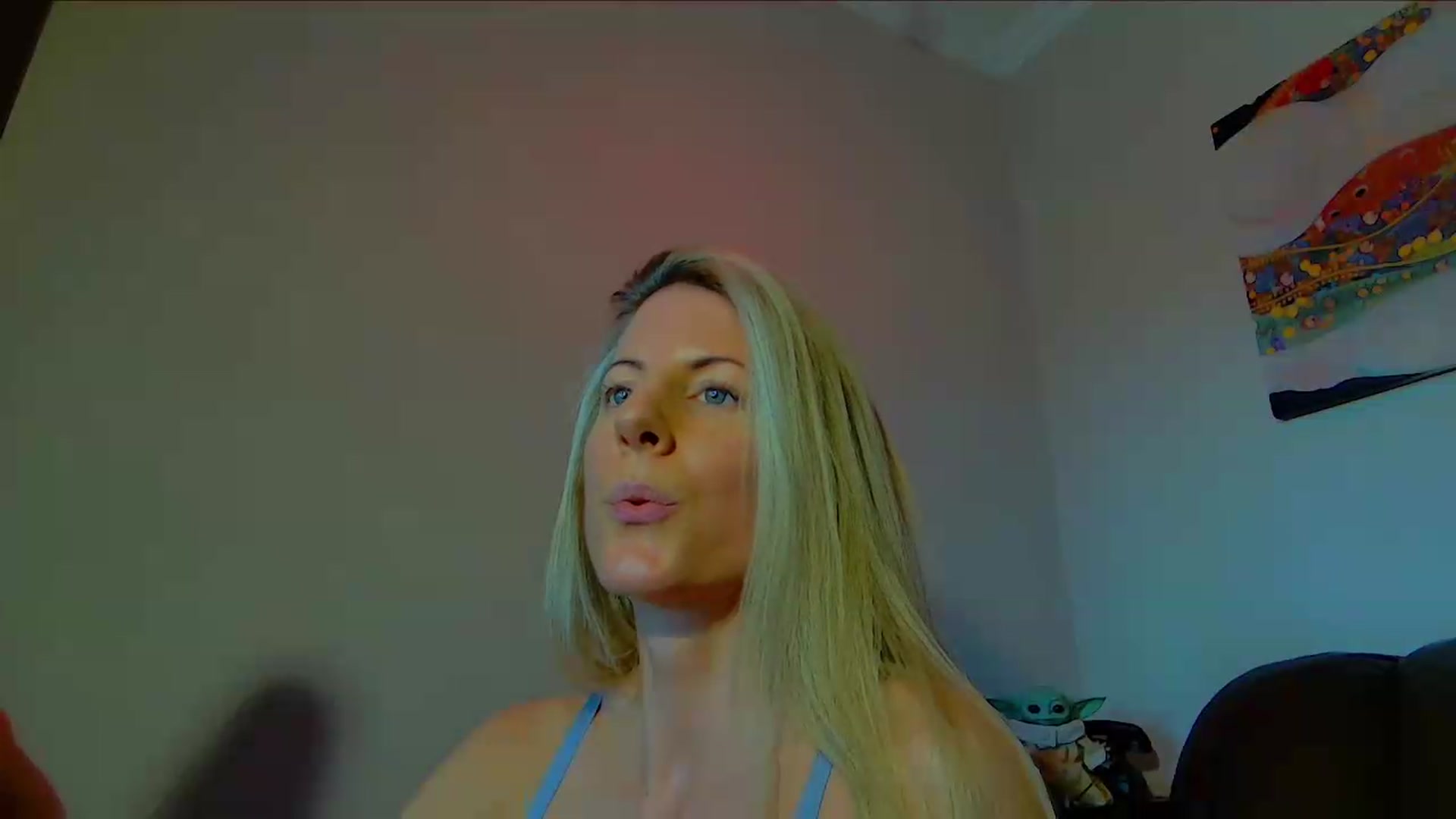 Gallery image thumbnail from Helena_'s myfreecams stream on, 06/06/2026, 17:19 image 14 of 20