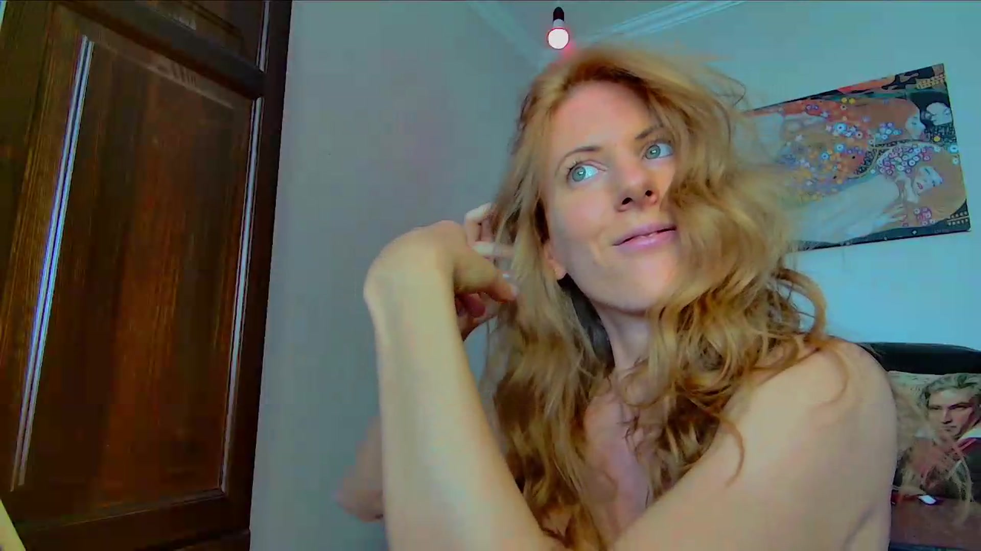 Gallery image thumbnail from Helena_'s myfreecams stream on, 07/07/2026, 13:55 image 10 of 20