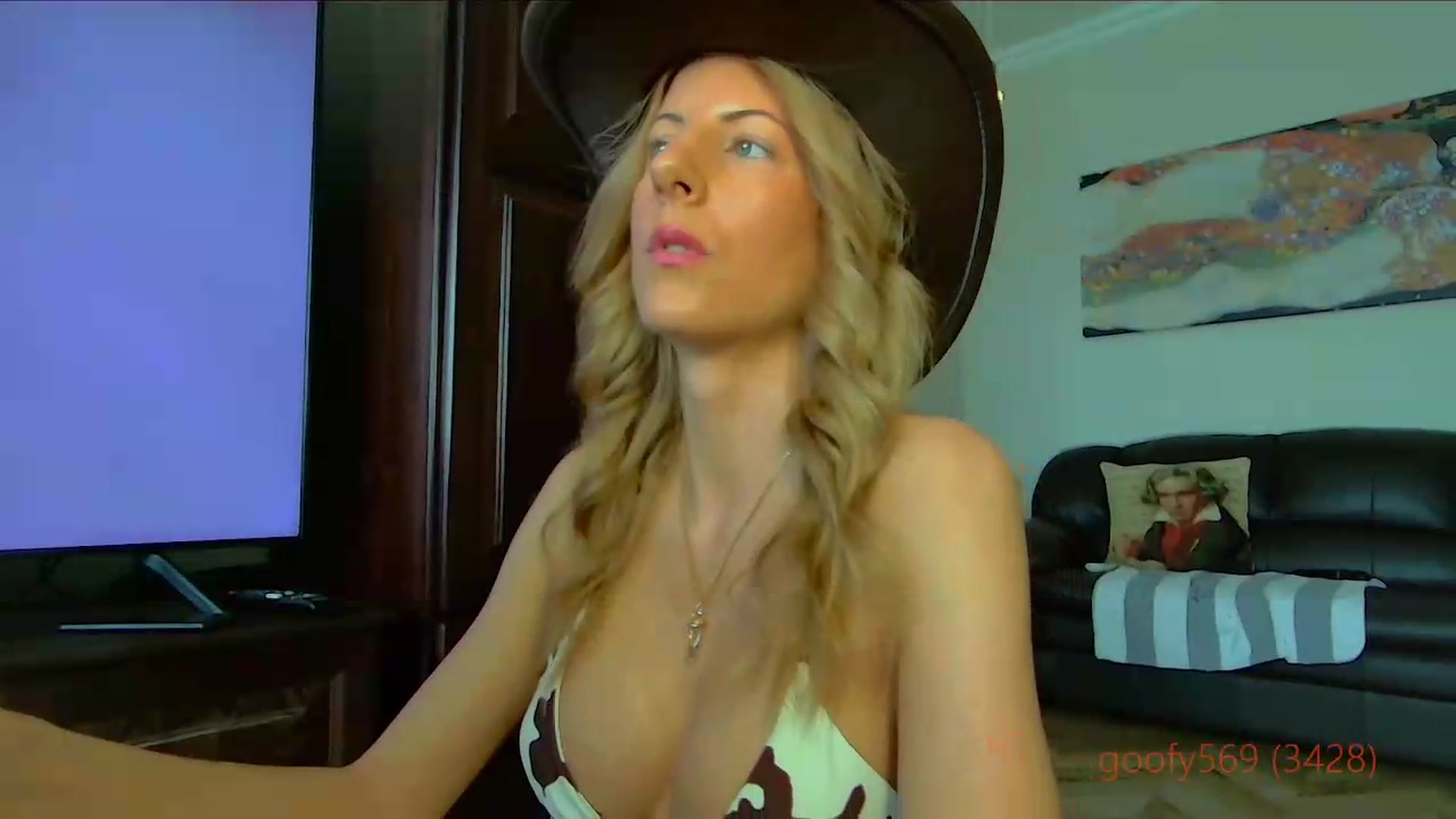 Gallery image thumbnail from Helena_'s myfreecams stream on, 09/10/2026, 09:32 image 7 of 20