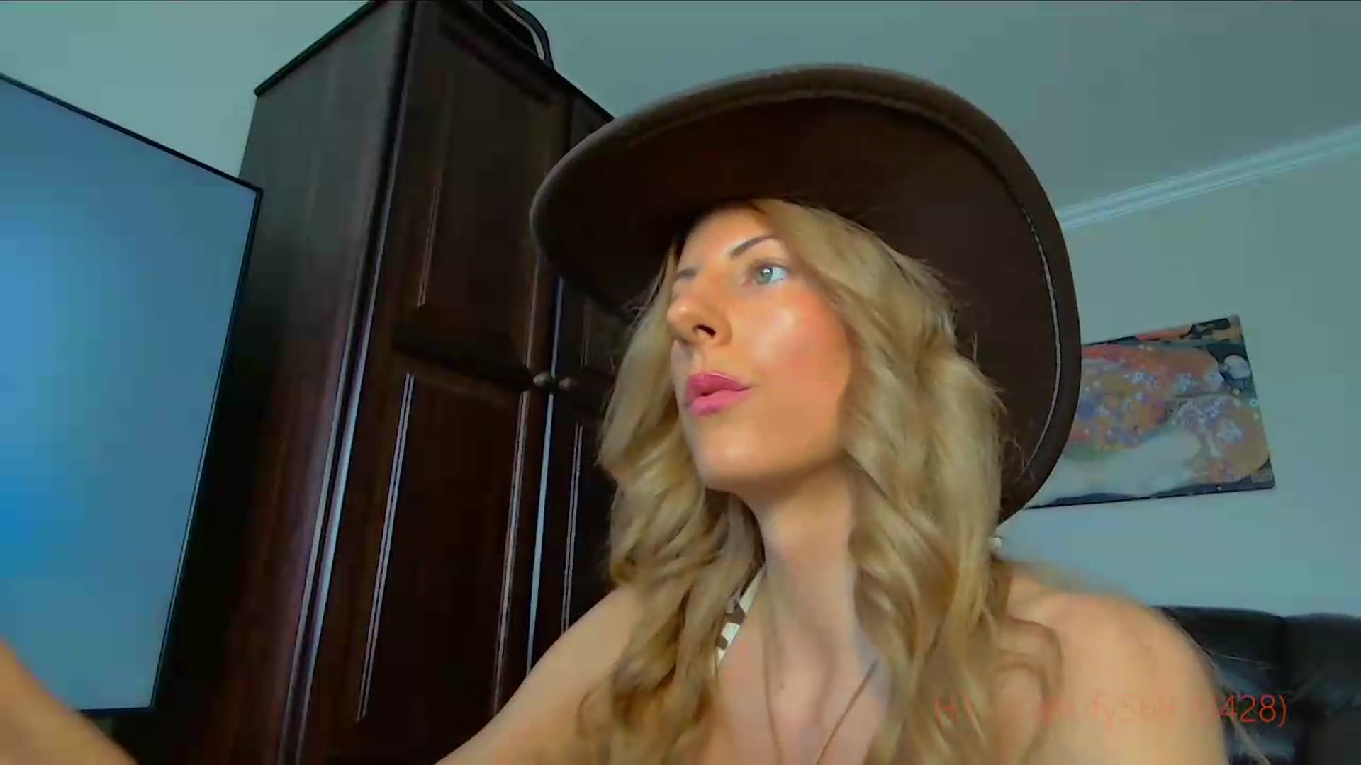 Gallery image thumbnail from Helena_'s myfreecams stream on, 09/10/2026, 09:32 image 12 of 20
