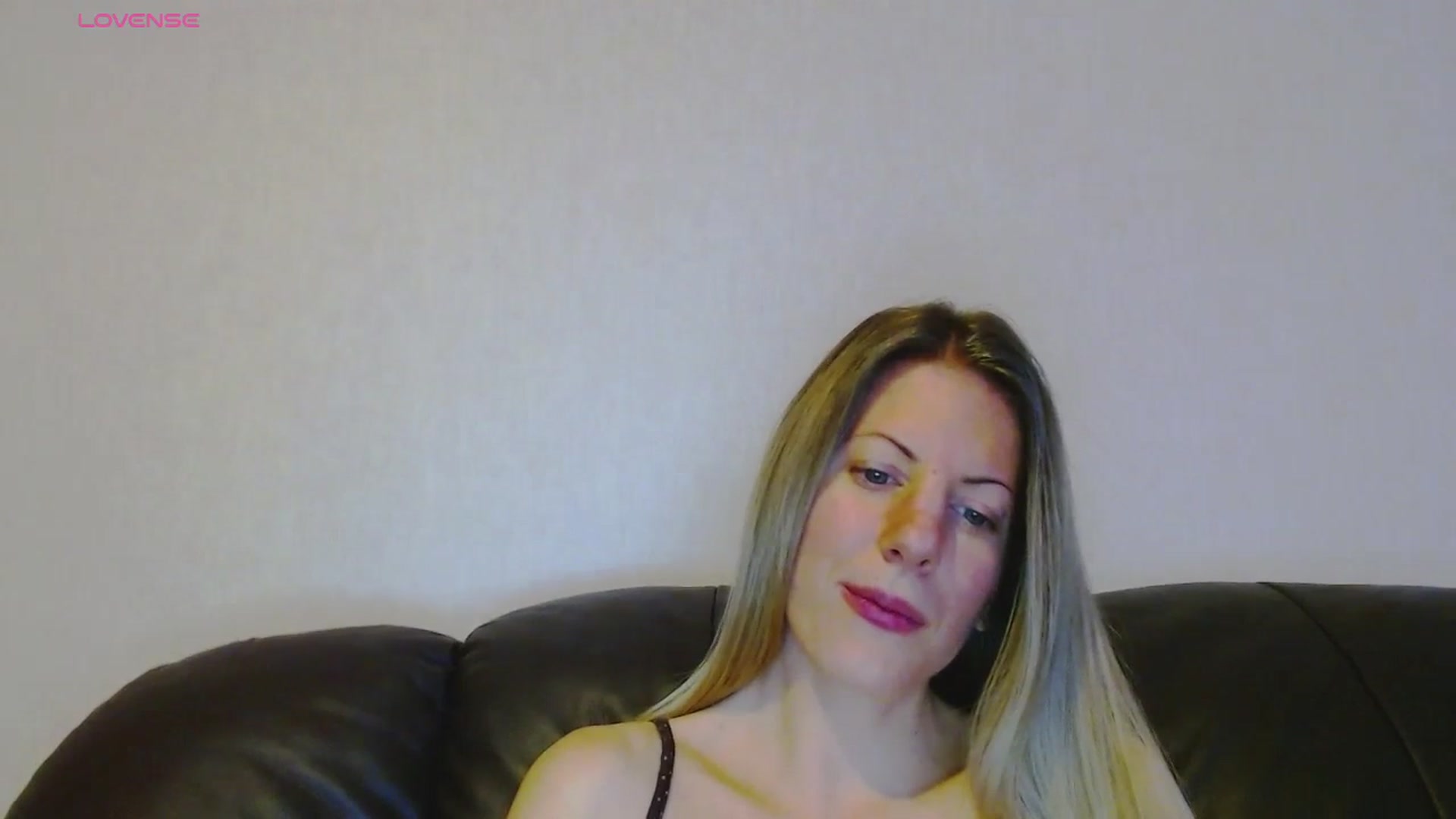 Gallery image thumbnail from Helenadoll's myfreecams stream on, 10/10/2024, 15:58 image 13 of 20