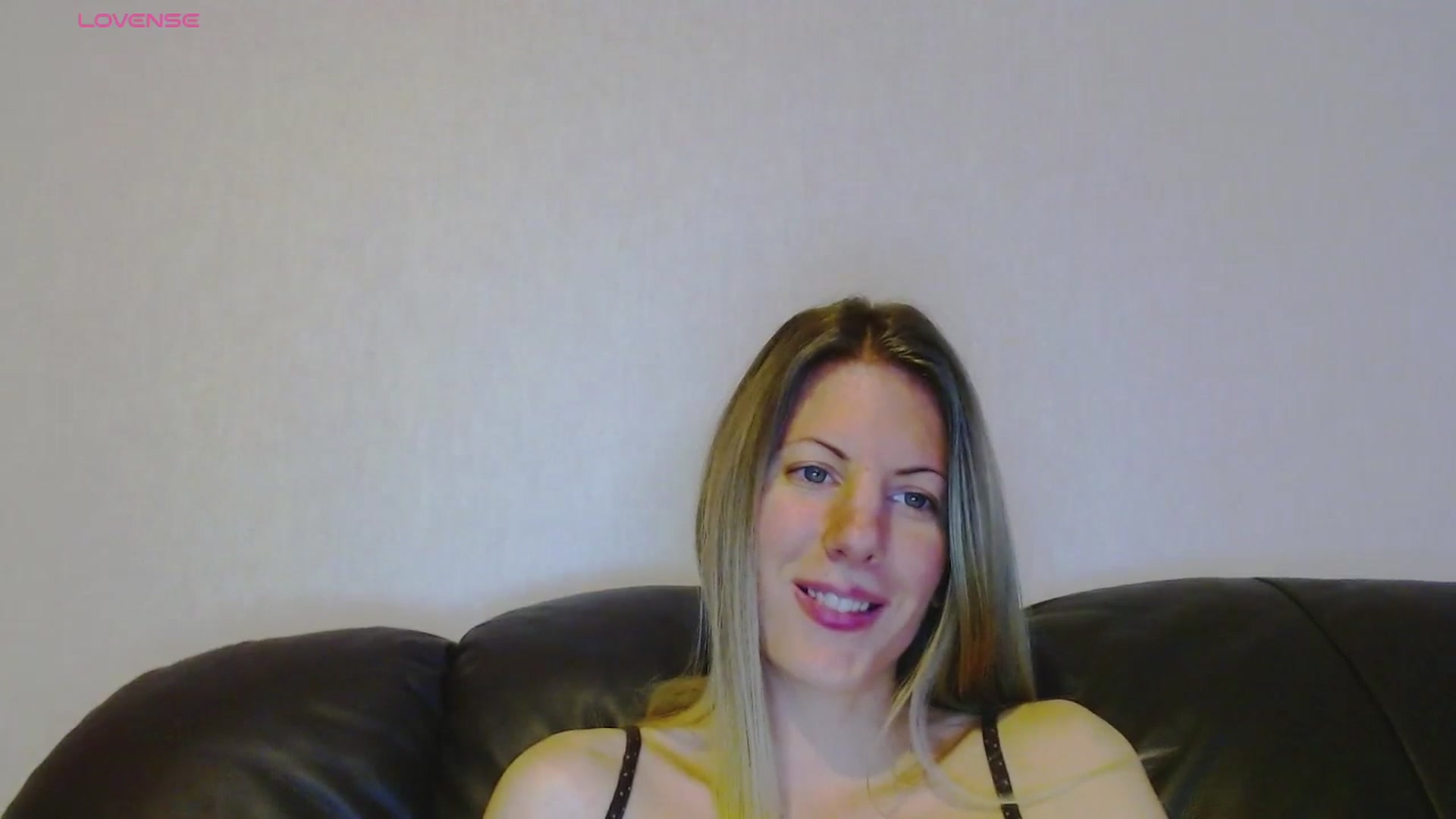 Gallery image thumbnail from Helenadoll's myfreecams stream on, 10/10/2024, 15:58 image 12 of 20