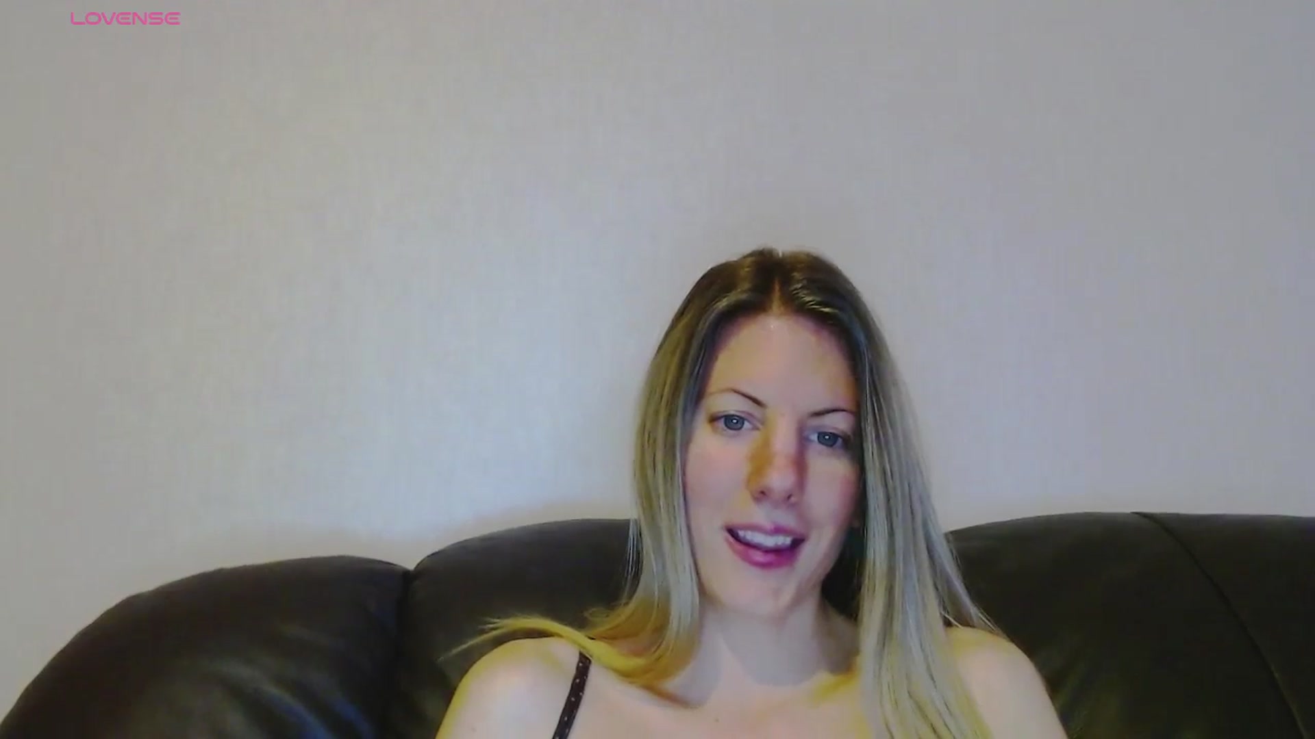 Gallery image thumbnail from Helenadoll's myfreecams stream on, 10/10/2024, 15:58 image 9 of 20