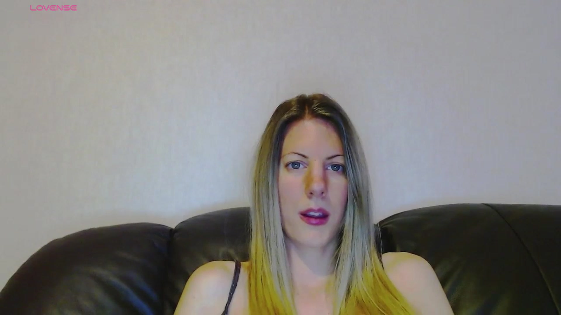 Gallery image thumbnail from Helenadoll's myfreecams stream on, 10/10/2024, 15:58 image 3 of 20