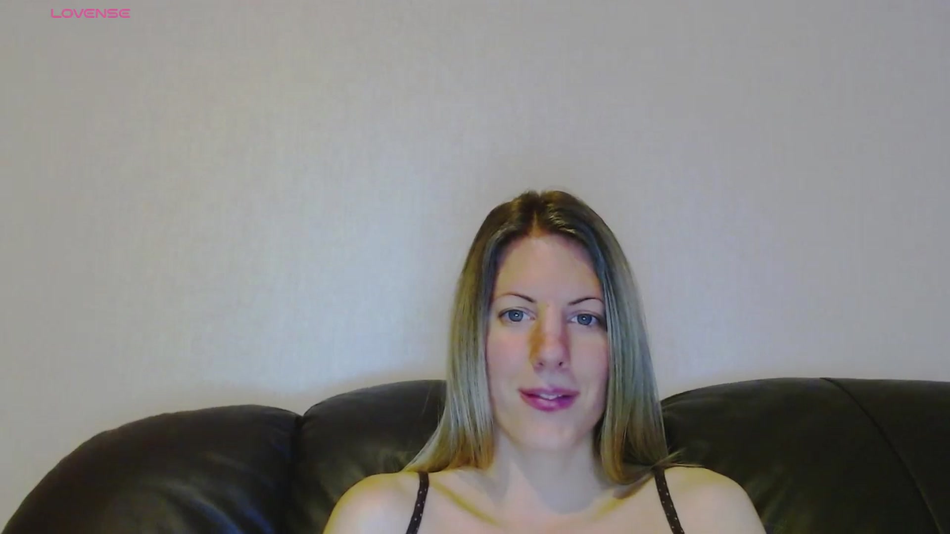 Gallery image thumbnail from Helenadoll's myfreecams stream on, 10/10/2024, 15:58 image 17 of 20