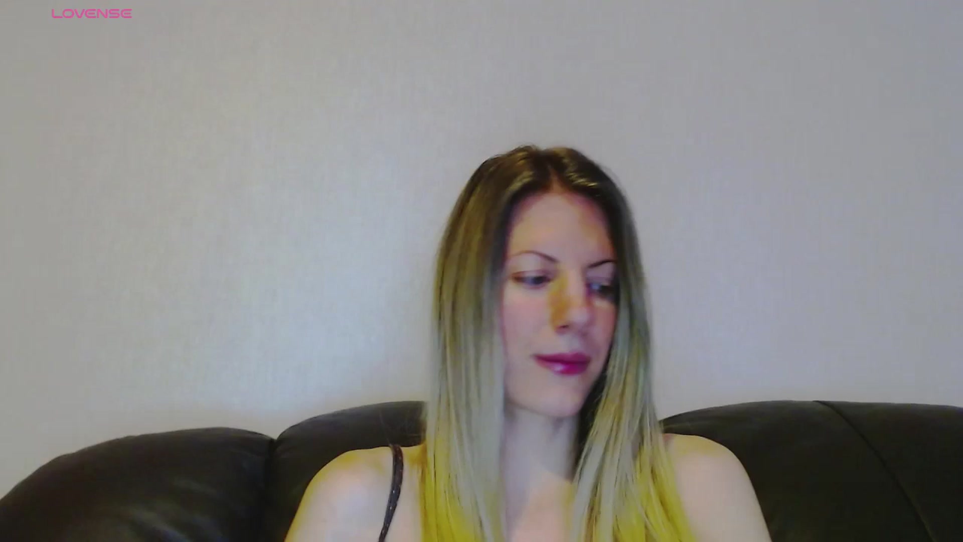 Gallery image thumbnail from Helenadoll's myfreecams stream on, 10/10/2024, 15:58 image 2 of 20