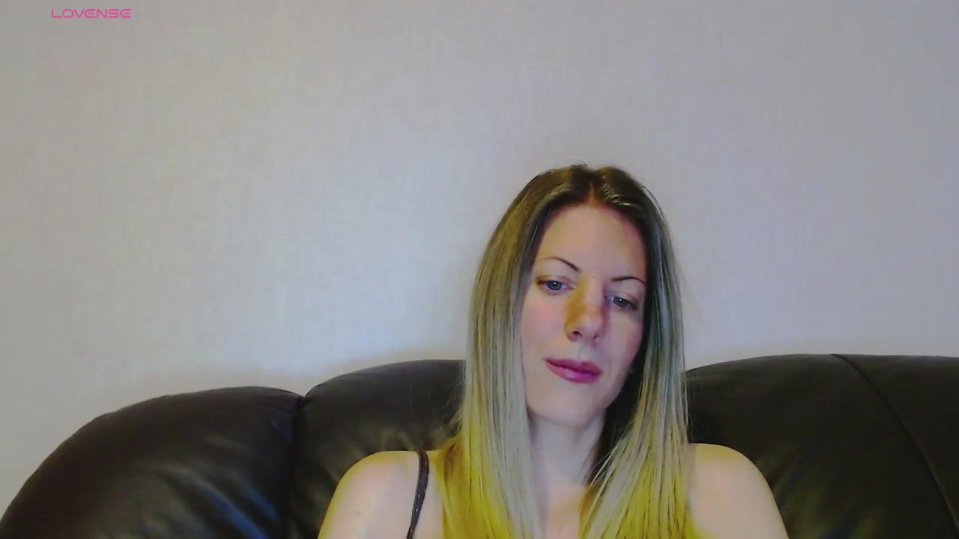 Gallery image thumbnail from Helenadoll's myfreecams stream on, 10/10/2024, 15:58 image 5 of 20