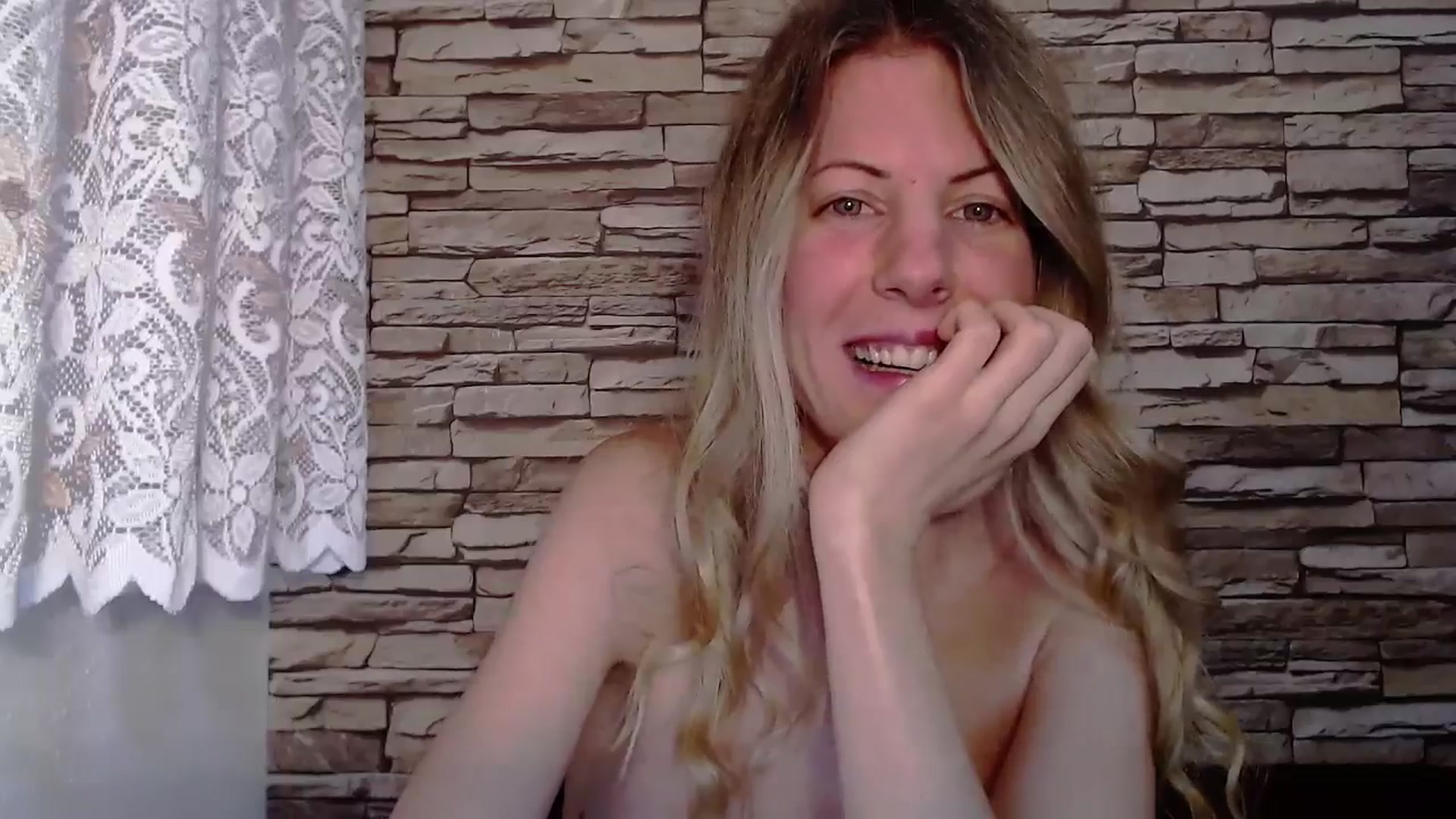 Gallery image thumbnail from Helenadoll's myfreecams stream on, 10/14/2024, 17:43 image 2 of 20