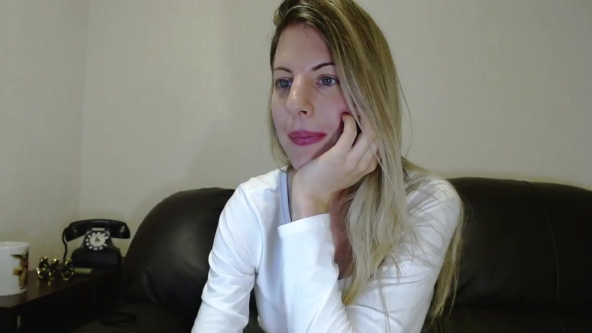 Gallery image thumbnail from Helenadoll's myfreecams stream on, 10/21/2024, 19:30 image 8 of 20
