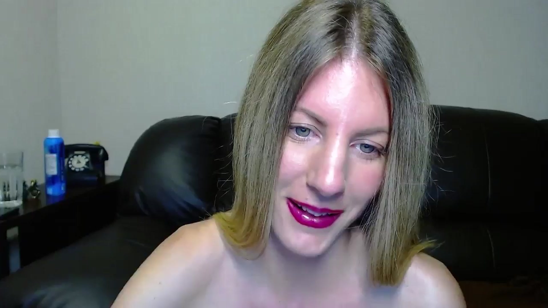 Gallery image thumbnail from Helenadoll's myfreecams stream on, 10/28/2024, 19:29 image 17 of 20