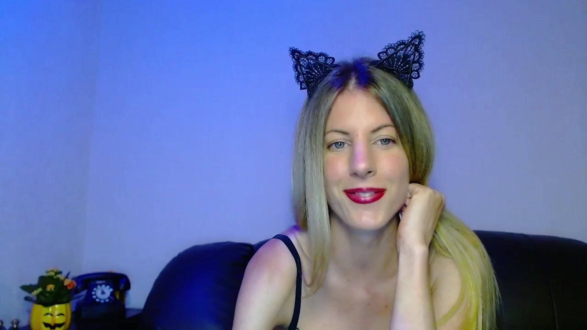 Gallery image thumbnail from Helenadoll's myfreecams stream on, 10/31/2024, 19:35 image 9 of 20