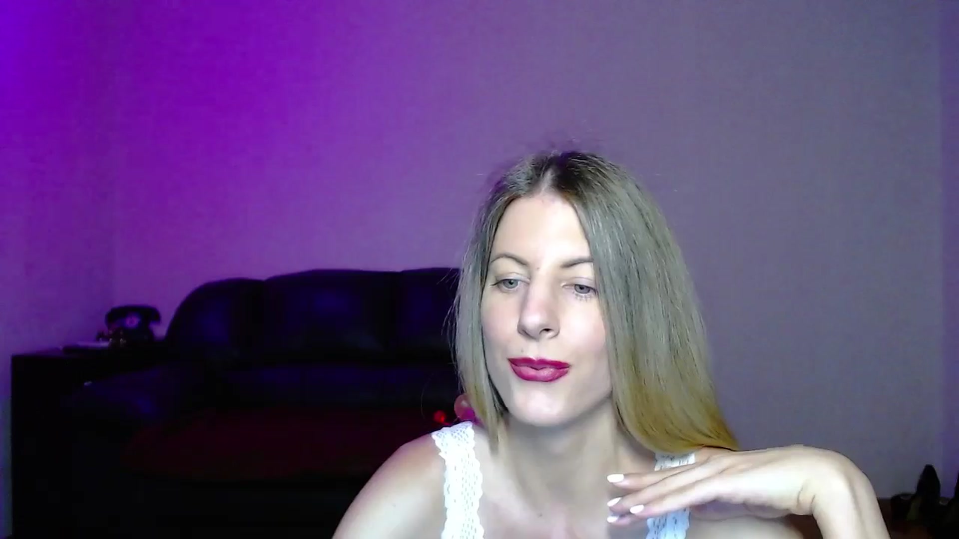 Gallery image thumbnail from Helenadoll's myfreecams stream on, 11/14/2024, 18:42 image 8 of 20