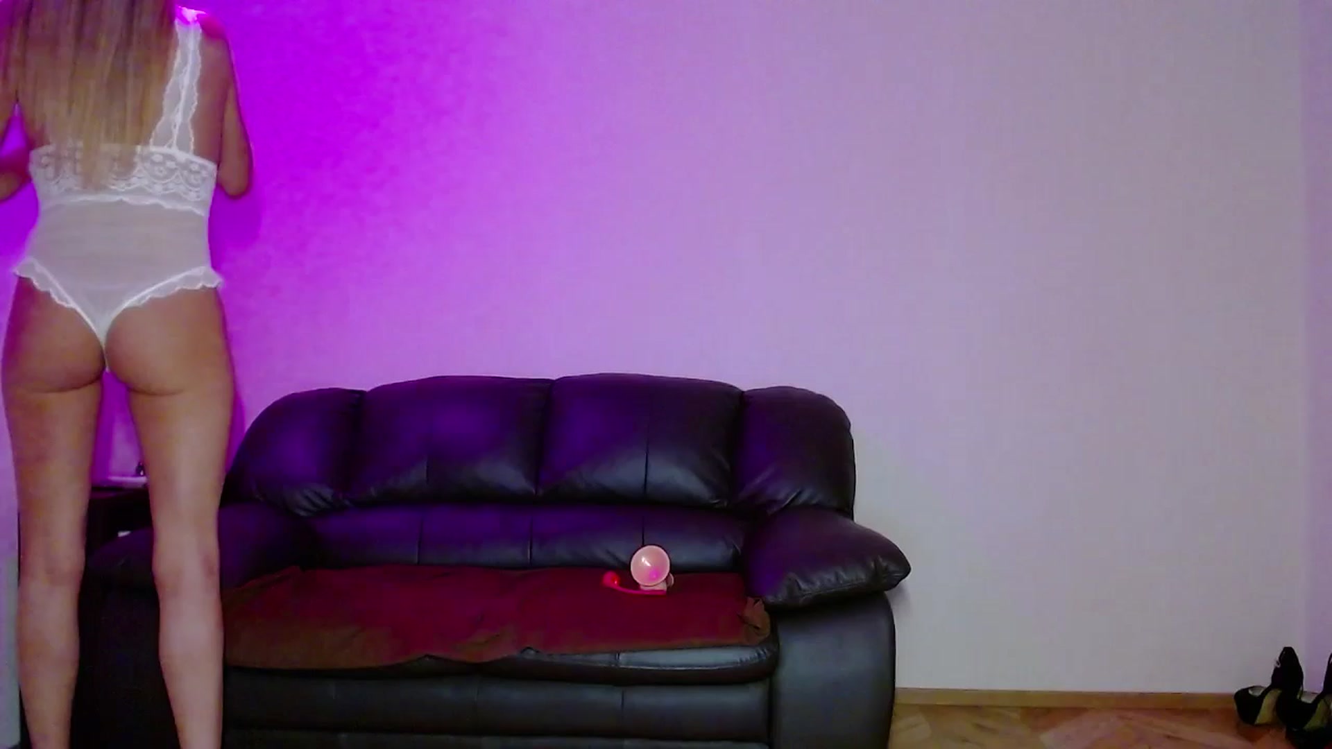 Gallery image thumbnail from Helenadoll's myfreecams stream on, 11/14/2024, 18:42 image 10 of 20