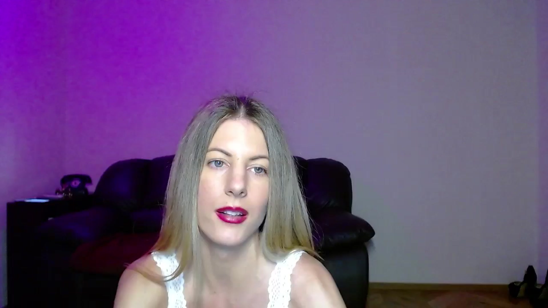 Gallery image thumbnail from Helenadoll's myfreecams stream on, 11/14/2024, 18:42 image 6 of 20
