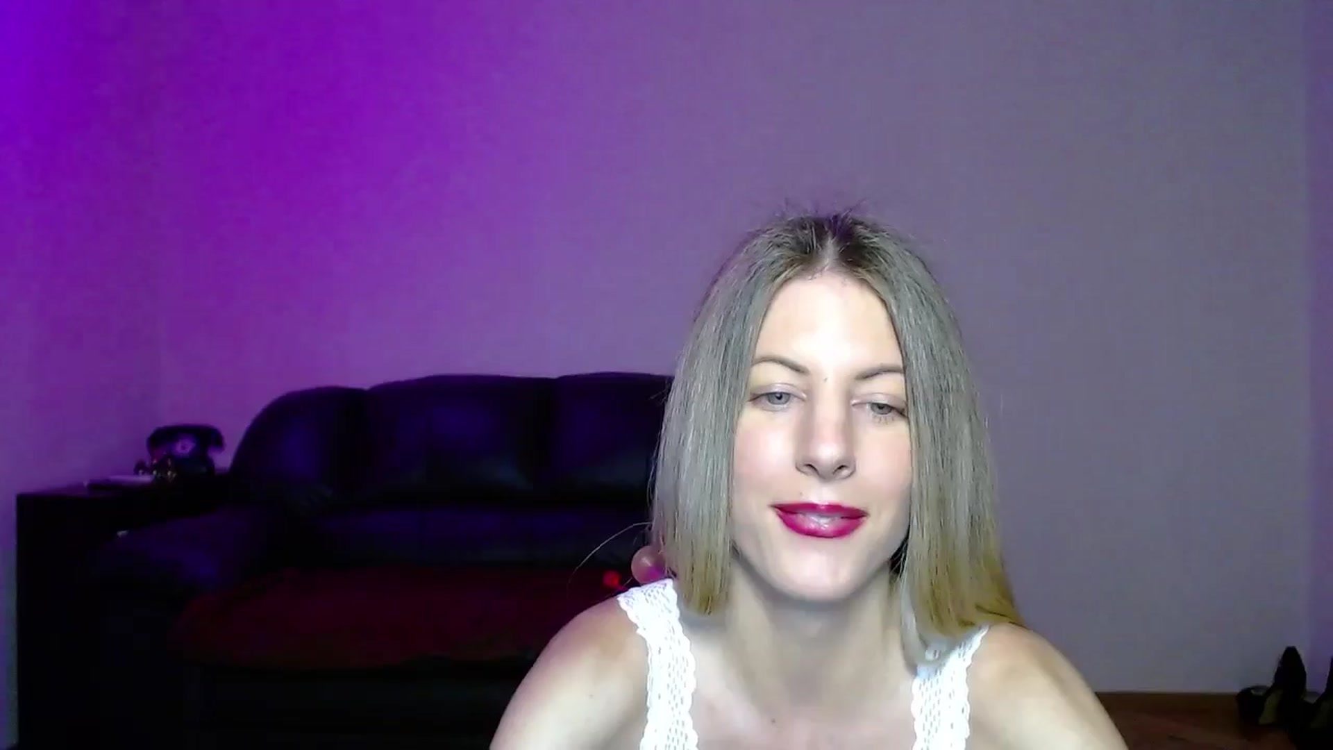 Gallery image thumbnail from Helenadoll's myfreecams stream on, 11/14/2024, 18:42 image 9 of 20