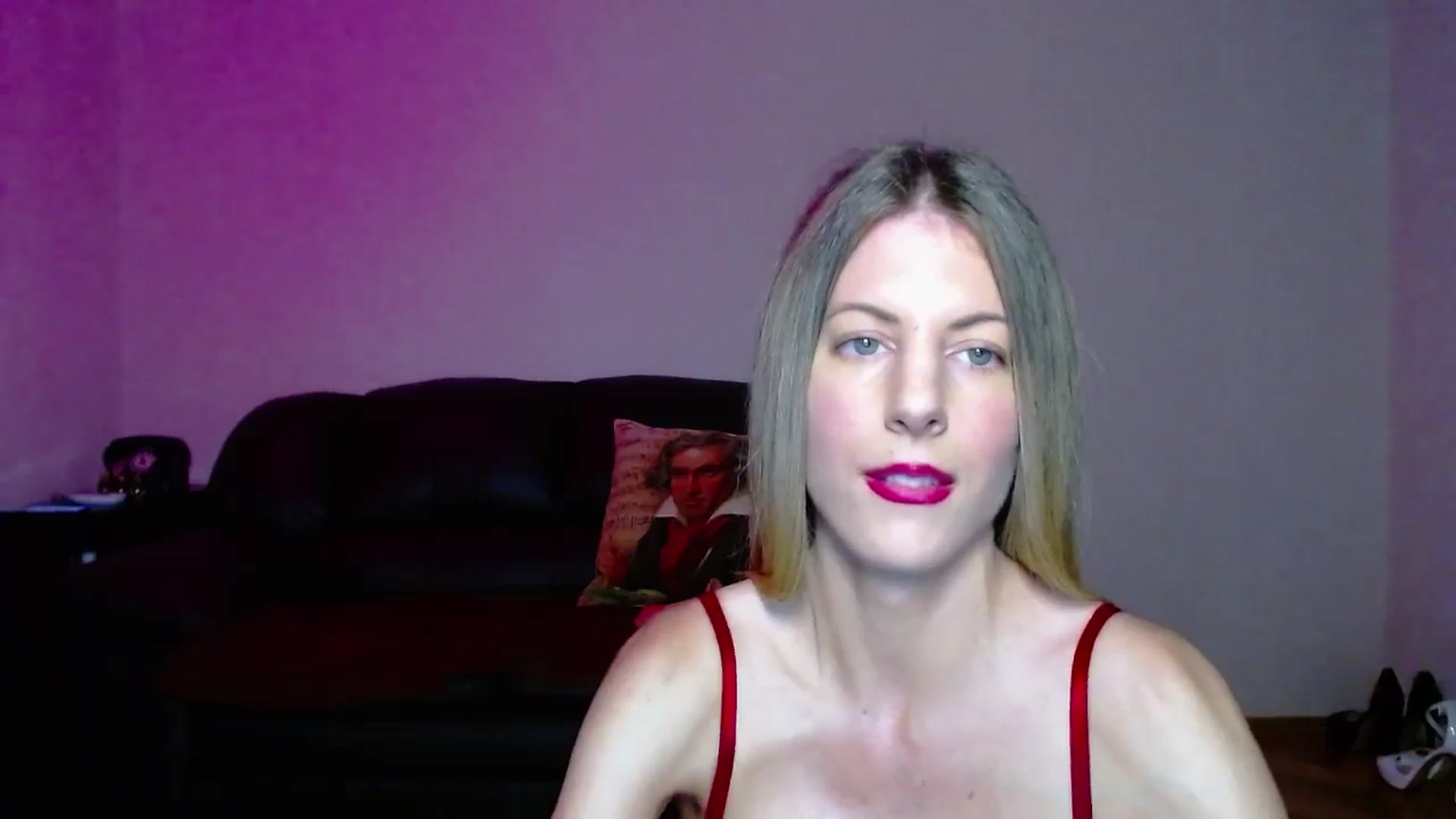 Gallery image thumbnail from Helenadoll's myfreecams stream on, 11/19/2024, 18:04 image 7 of 20