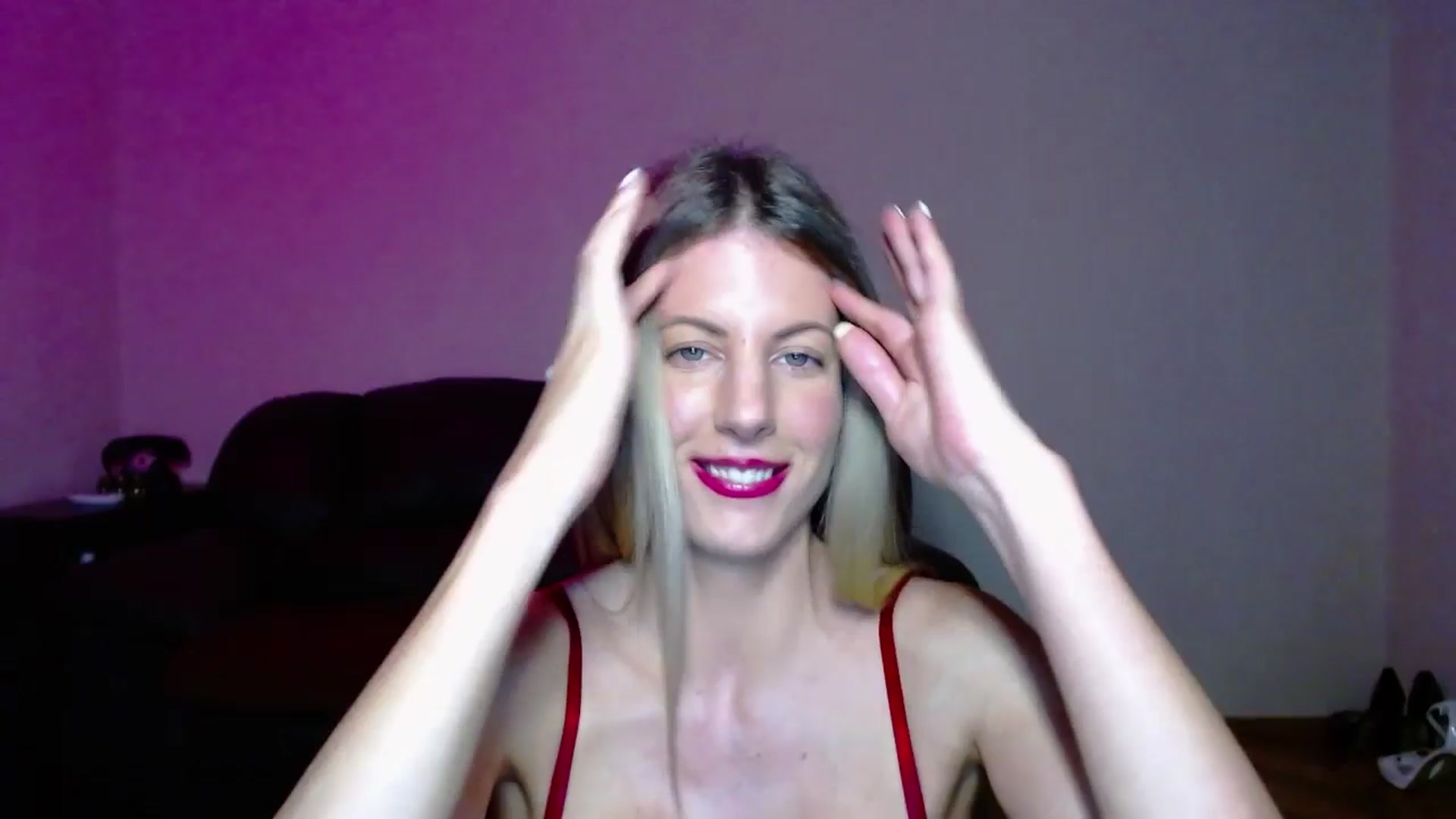 Gallery image thumbnail from Helenadoll's myfreecams stream on, 11/19/2024, 18:04 image 13 of 20