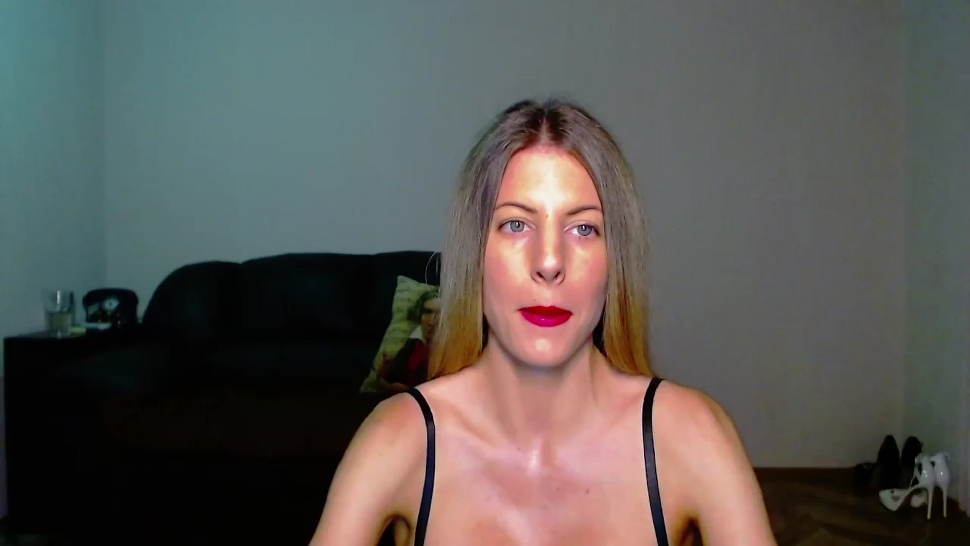 Gallery image thumbnail from Helenadoll's myfreecams stream on, 11/25/2024, 18:31 image 6 of 20
