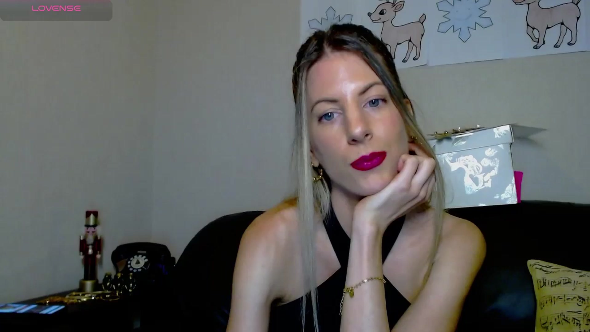Gallery image thumbnail from Helenadoll's myfreecams stream on, 12/28/2024, 20:40 image 18 of 20