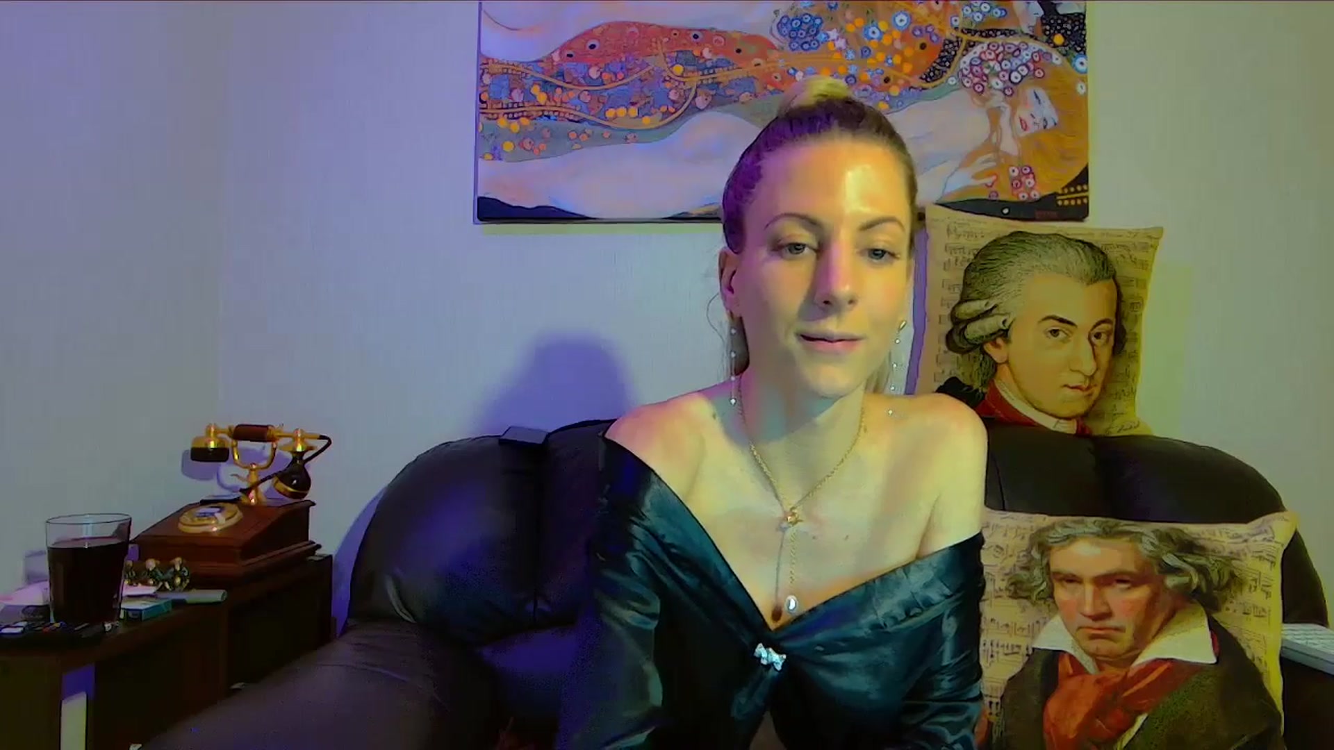 Gallery image thumbnail from Helenadoll's myfreecams stream on, 03/06/2025, 20:23 image 6 of 20