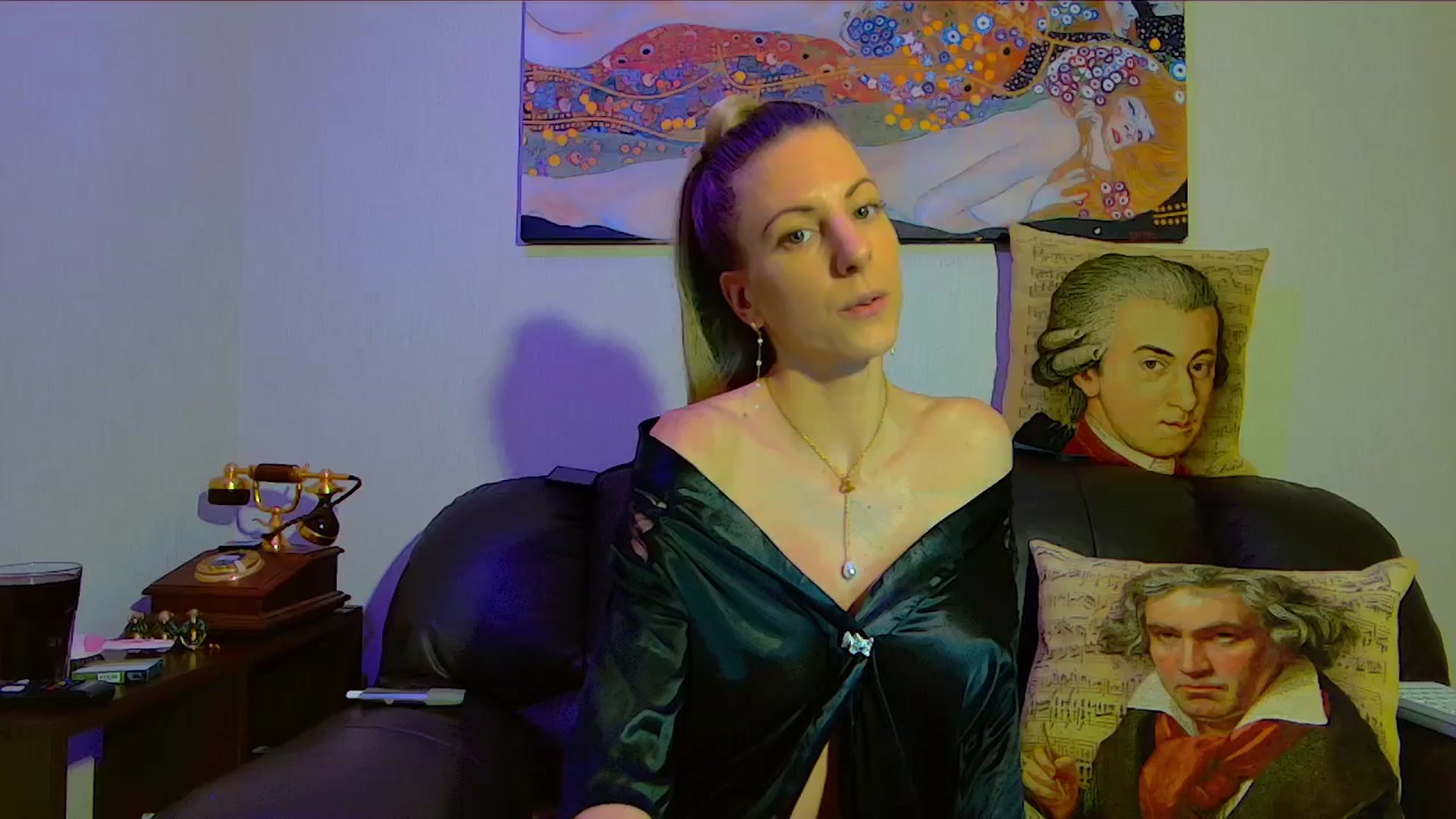 Gallery image thumbnail from Helenadoll's myfreecams stream on, 03/06/2025, 20:23 image 2 of 20