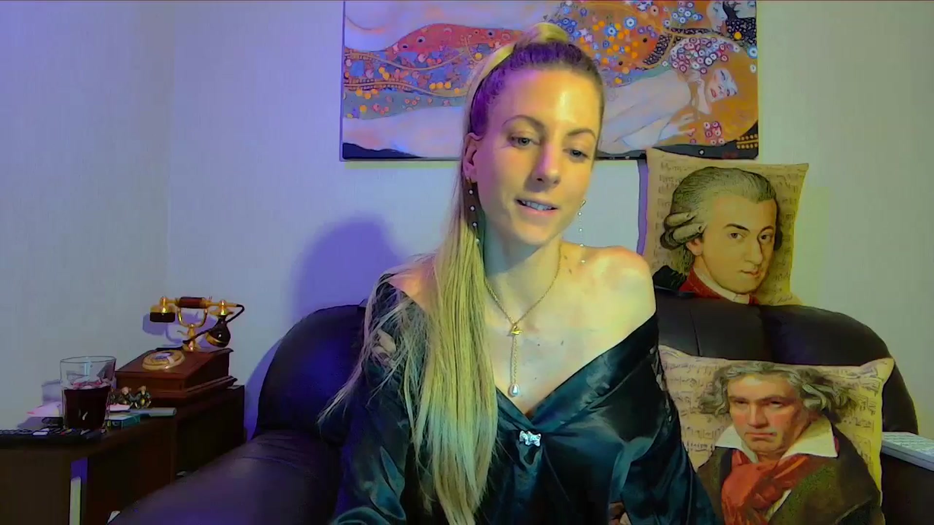 Gallery image thumbnail from Helenadoll's myfreecams stream on, 03/06/2025, 20:23 image 8 of 20