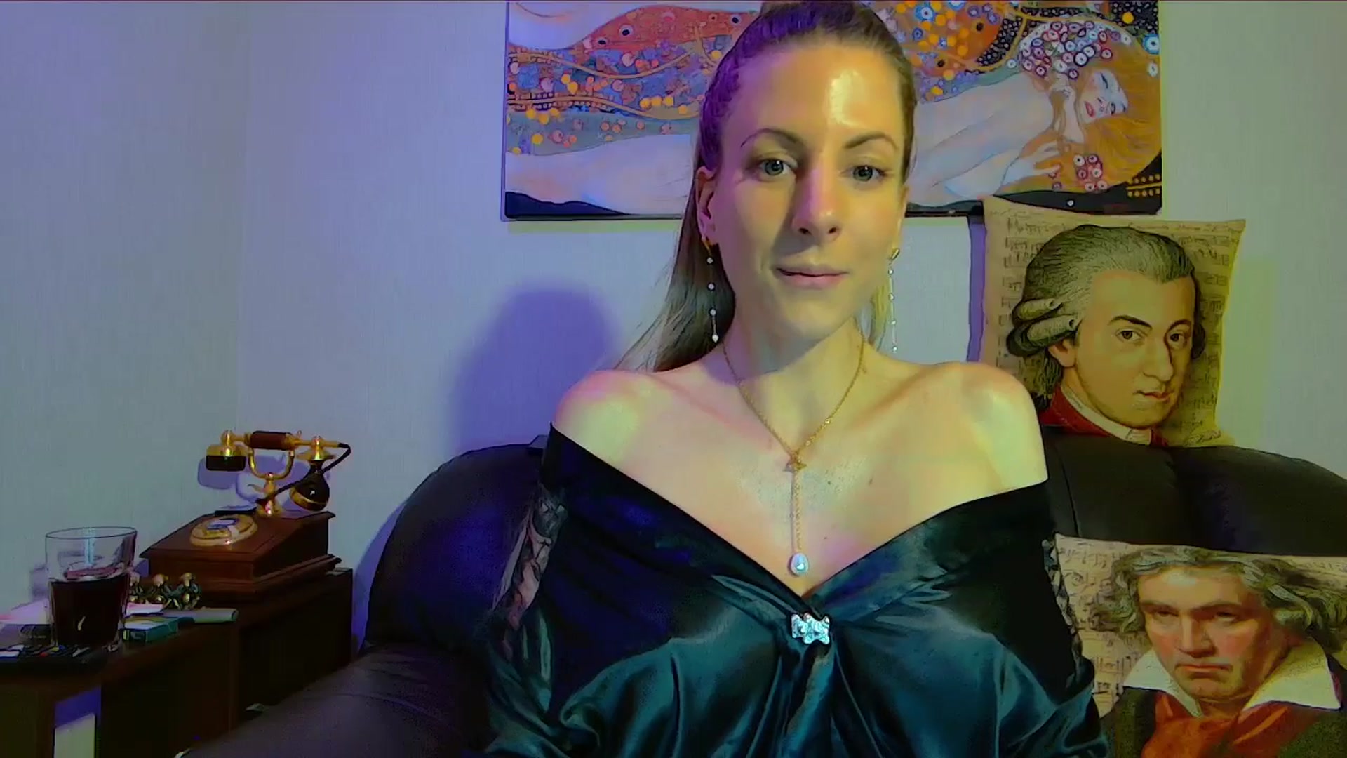 Gallery image thumbnail from Helenadoll's myfreecams stream on, 03/06/2025, 20:23 image 10 of 20