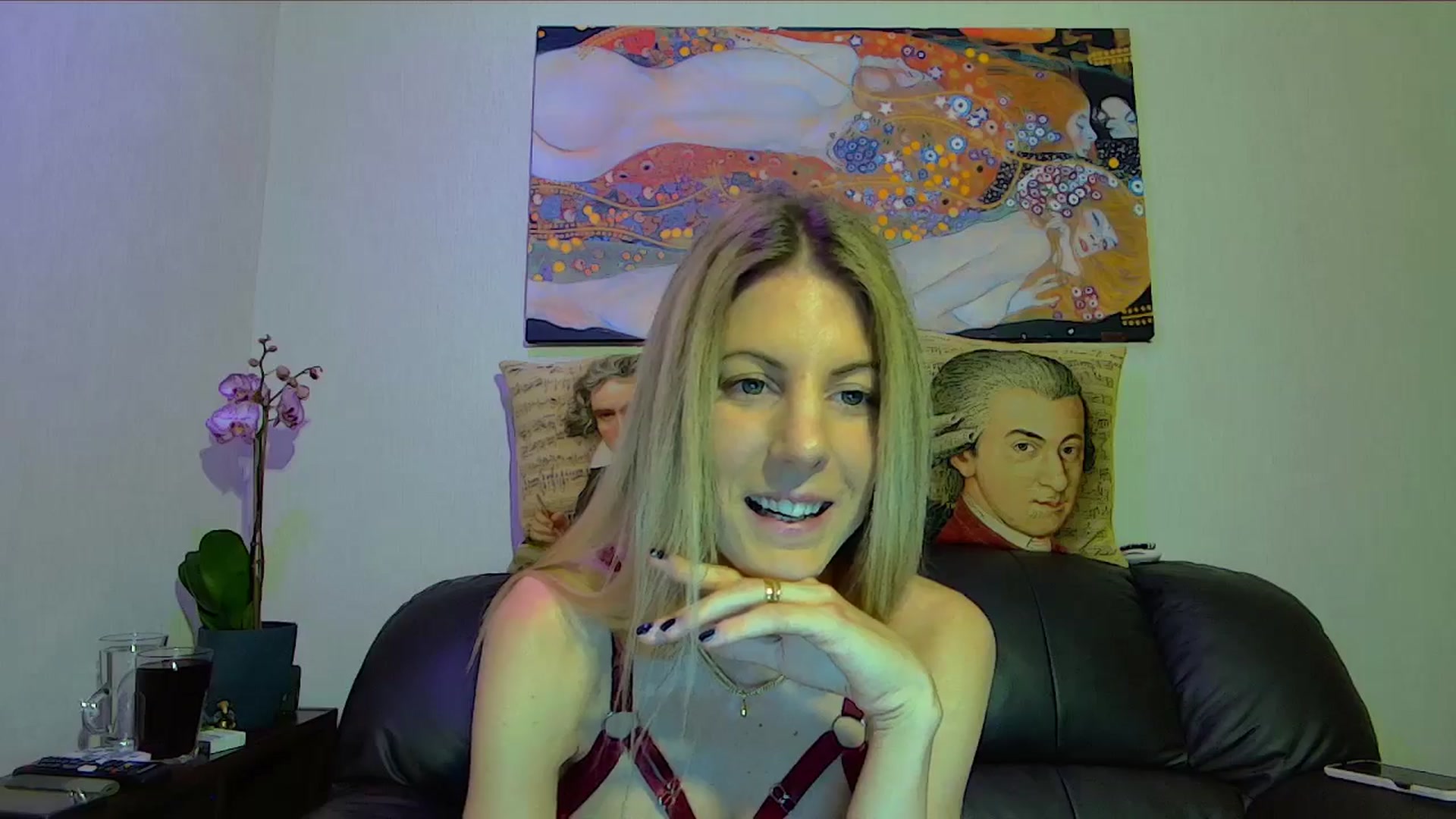 Gallery image thumbnail from Helenadoll's myfreecams stream on, 03/10/2025, 20:33 image 13 of 20