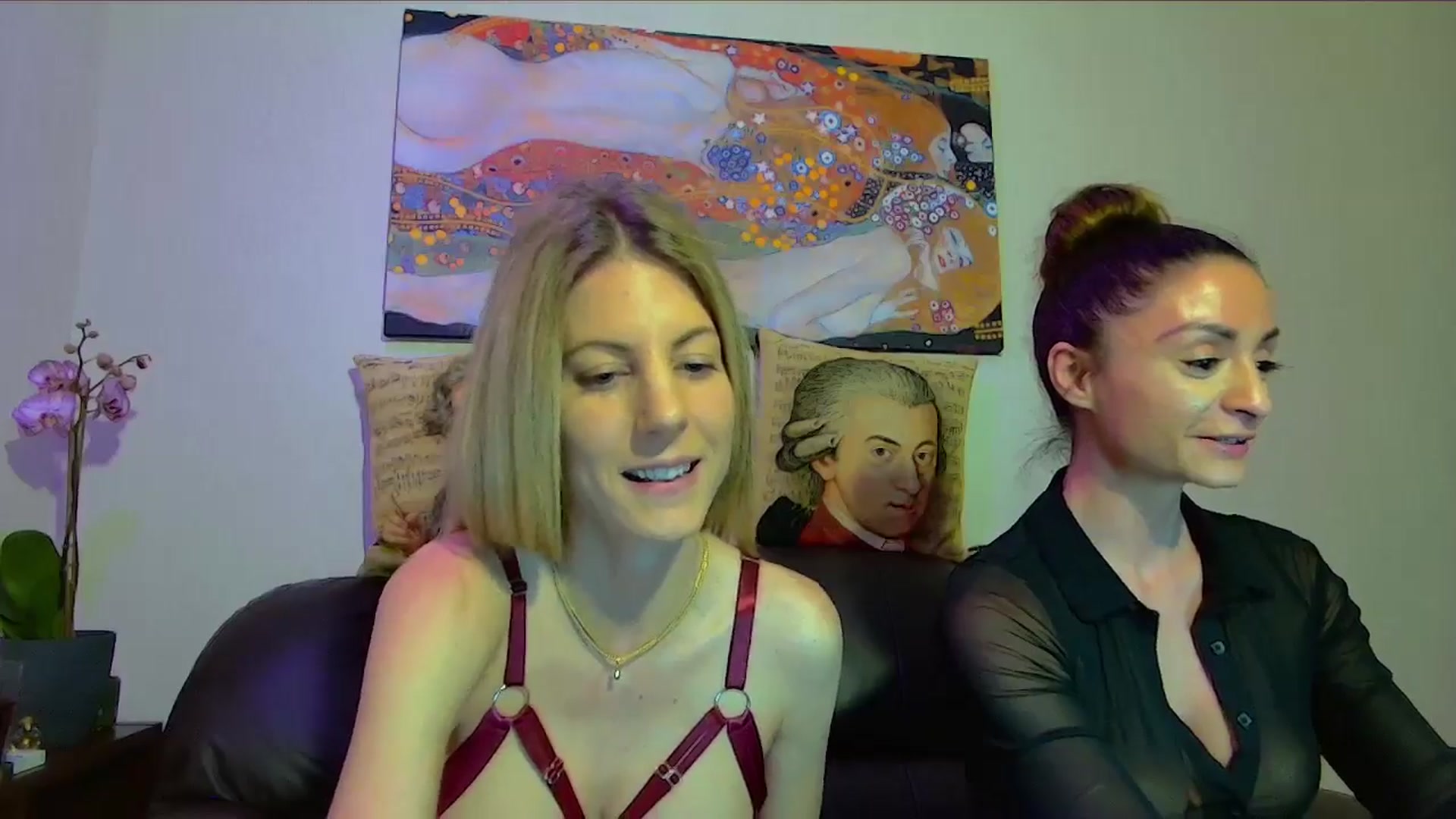 Gallery image thumbnail from Helenadoll's myfreecams stream on, 03/10/2025, 20:33 image 18 of 20