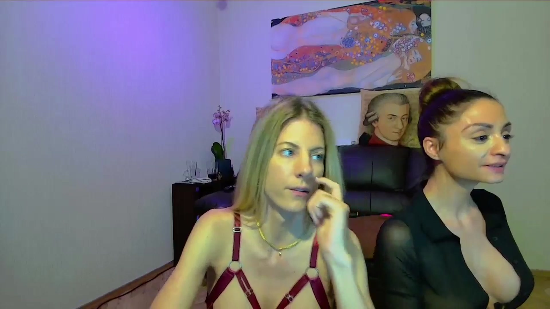 Gallery image thumbnail from Helenadoll's myfreecams stream on, 03/10/2025, 22:36 image 11 of 20