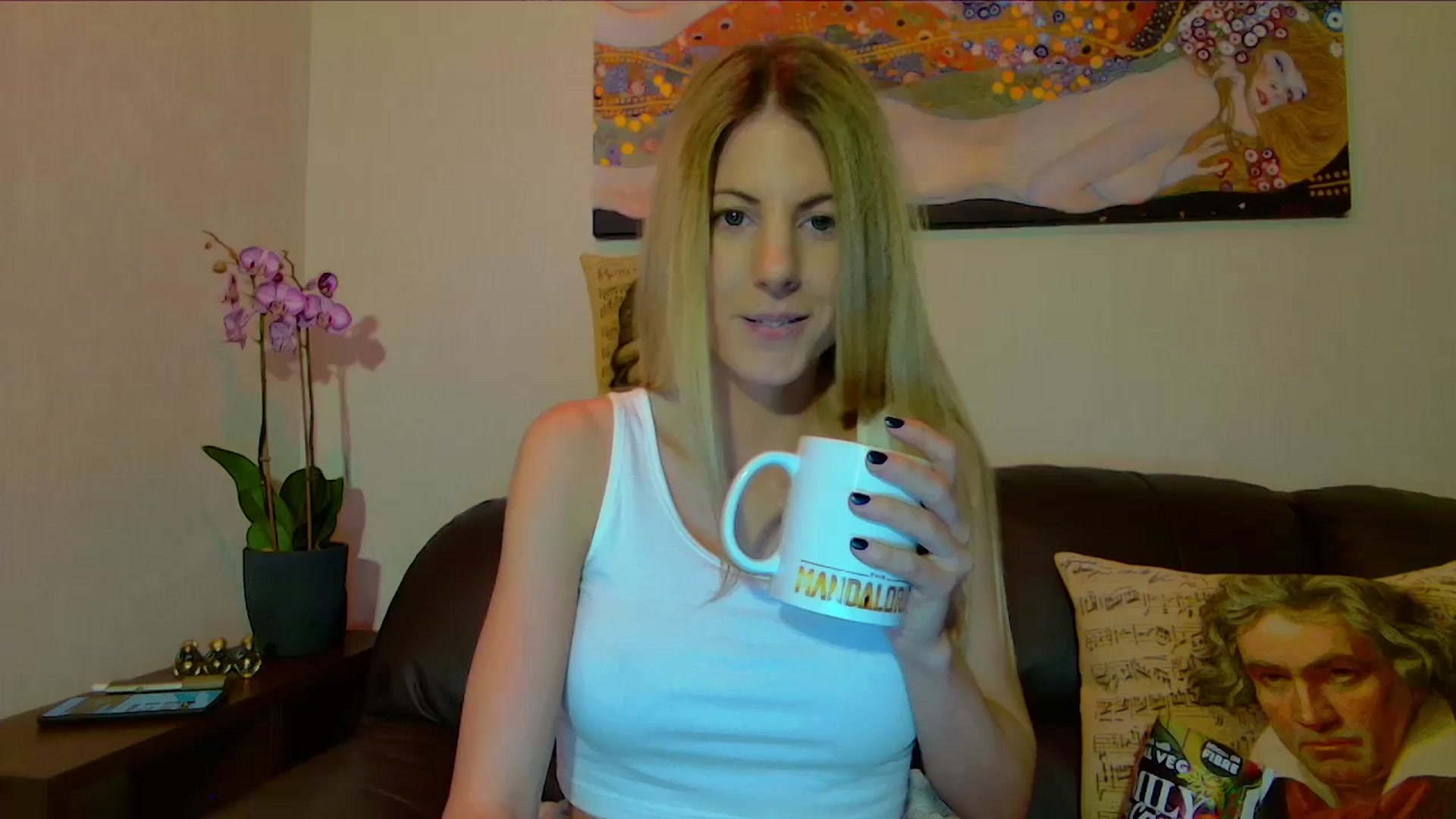 Gallery image thumbnail from Helenadoll's myfreecams stream on, 03/16/2025, 18:06 image 15 of 20
