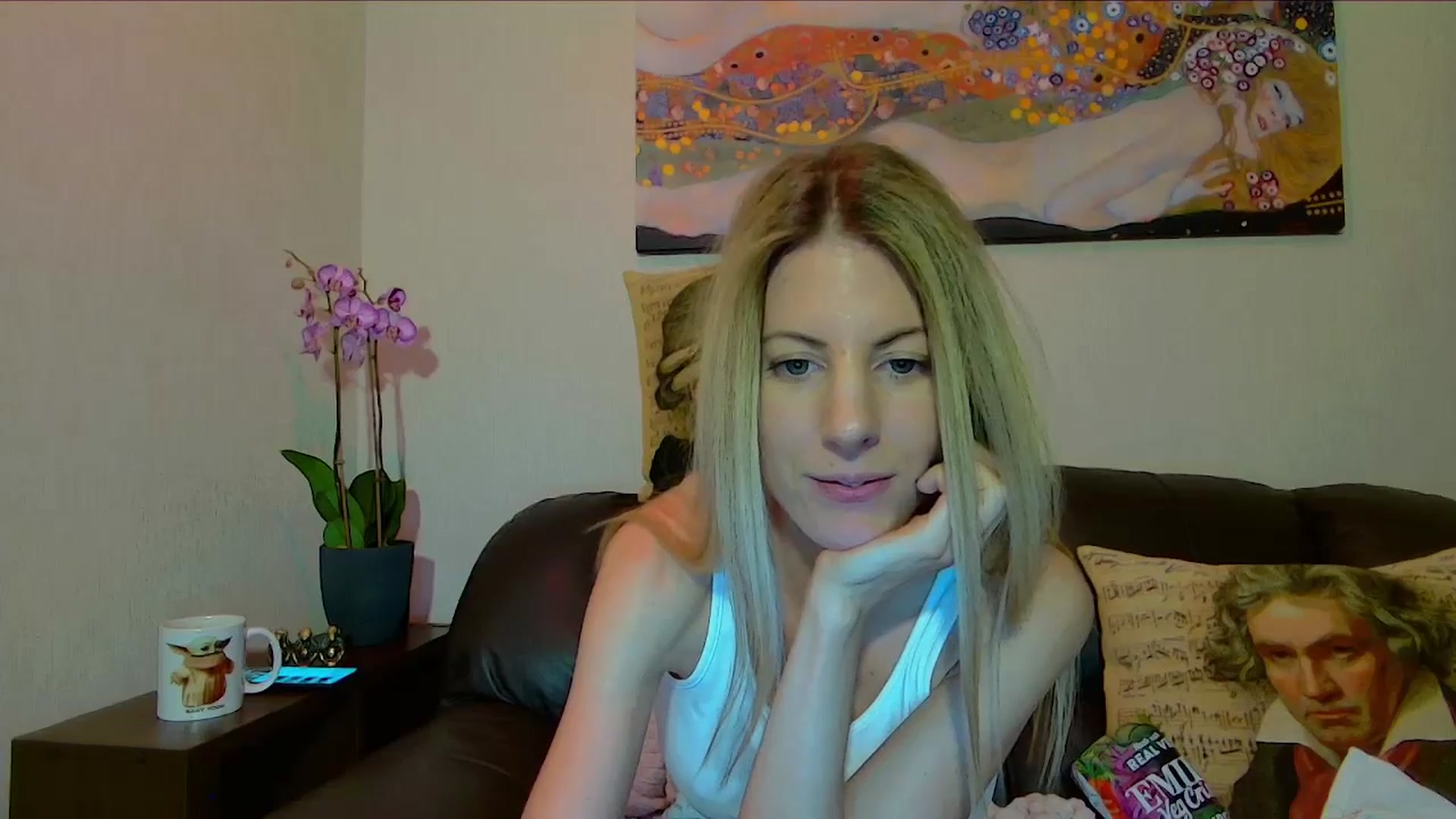 Gallery image thumbnail from Helenadoll's myfreecams stream on, 03/16/2025, 19:04 image 14 of 20