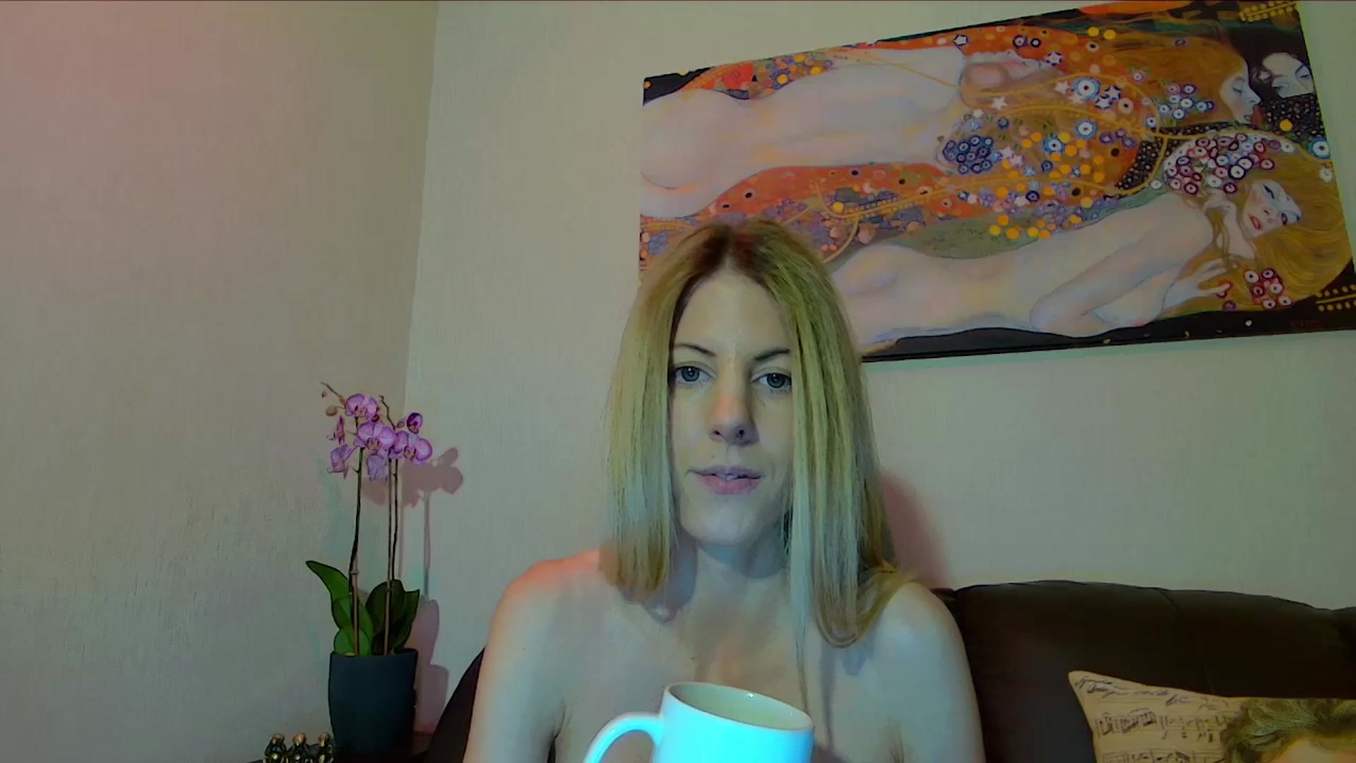 Gallery image thumbnail from Helenadoll's myfreecams stream on, 03/16/2025, 19:36 image 10 of 20