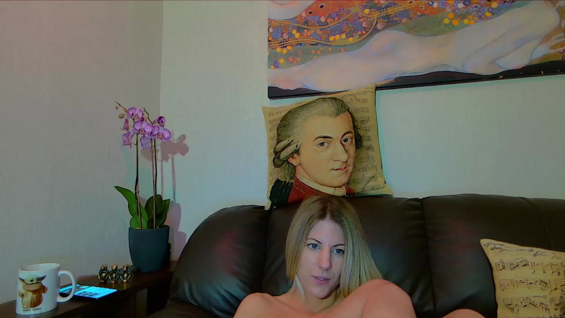 Gallery image thumbnail from Helenadoll's myfreecams stream on, 03/16/2025, 19:36 image 20 of 20