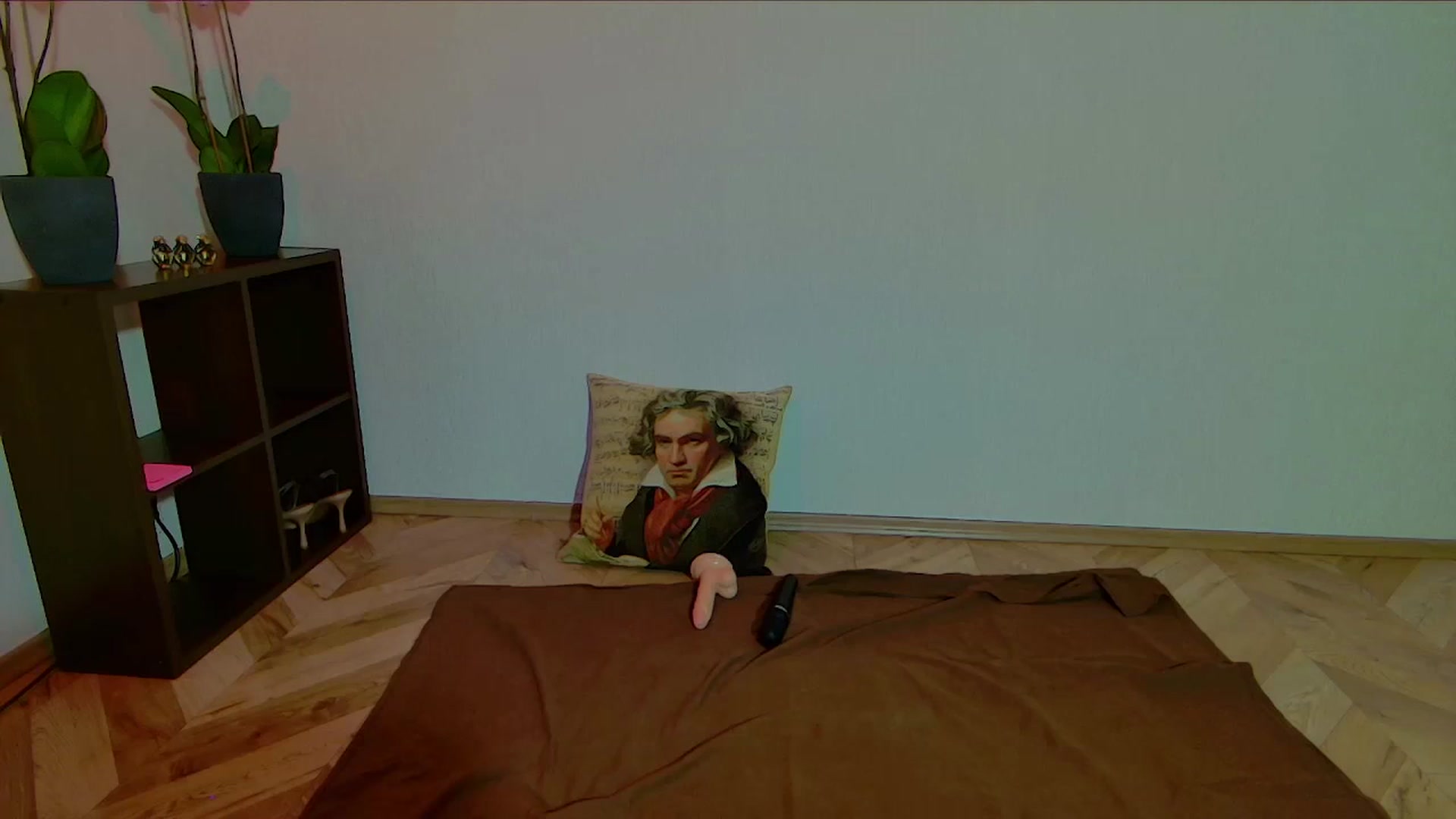 Gallery image thumbnail from Helenadoll's myfreecams stream on, 03/27/2025, 19:31 image 12 of 20
