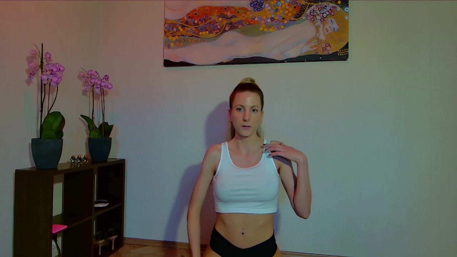 Gallery image thumbnail from Helenadoll's myfreecams stream on, 03/27/2025, 19:31 image 1 of 20