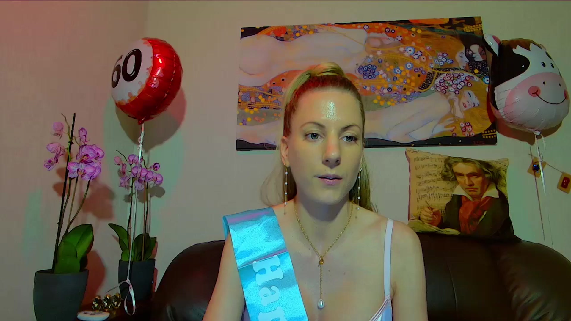 Gallery image thumbnail from Helenadoll's myfreecams stream on, 03/29/2025, 19:38 image 2 of 20
