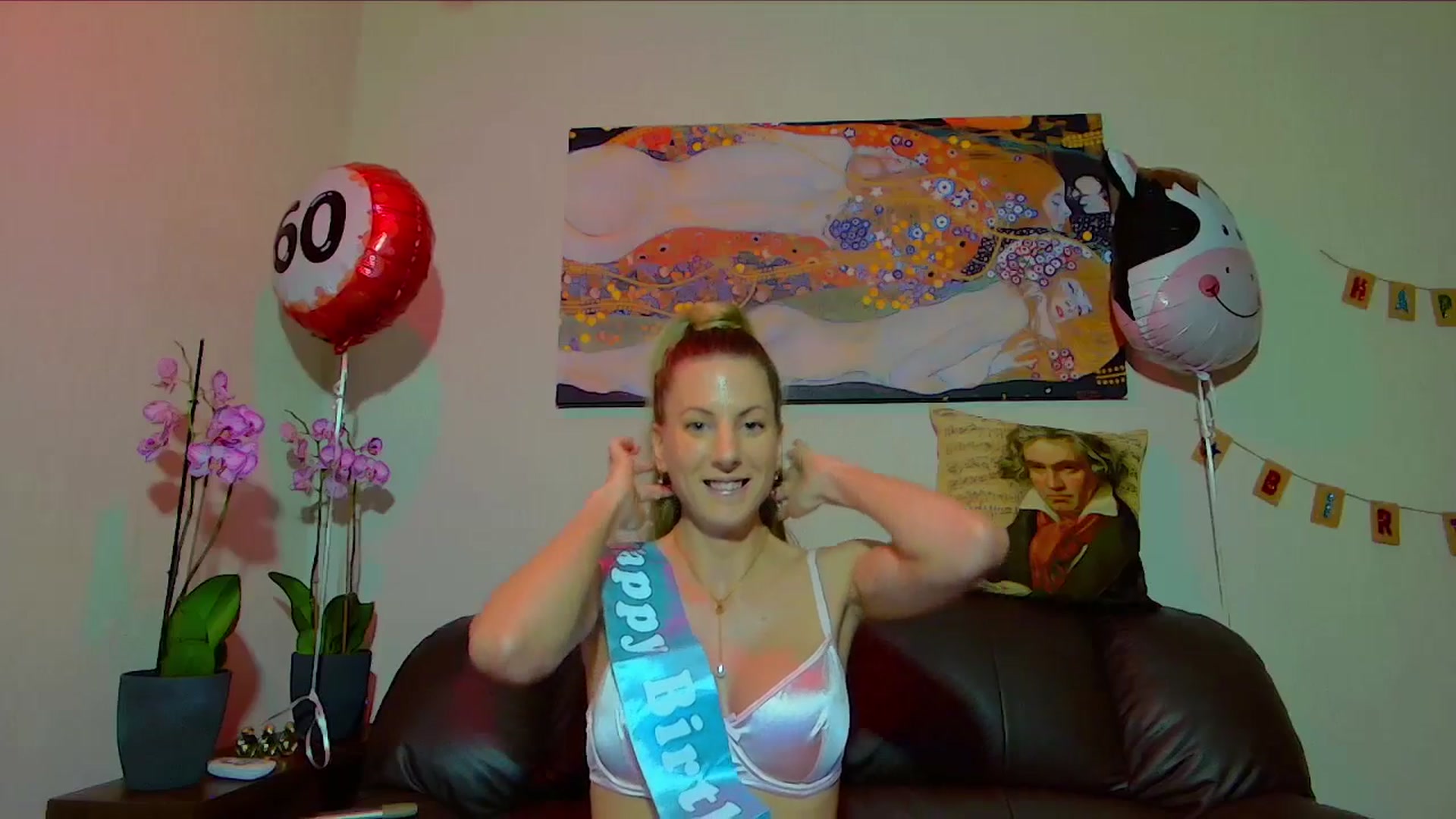 Gallery image thumbnail from Helenadoll's myfreecams stream on, 03/29/2025, 19:38 image 3 of 20