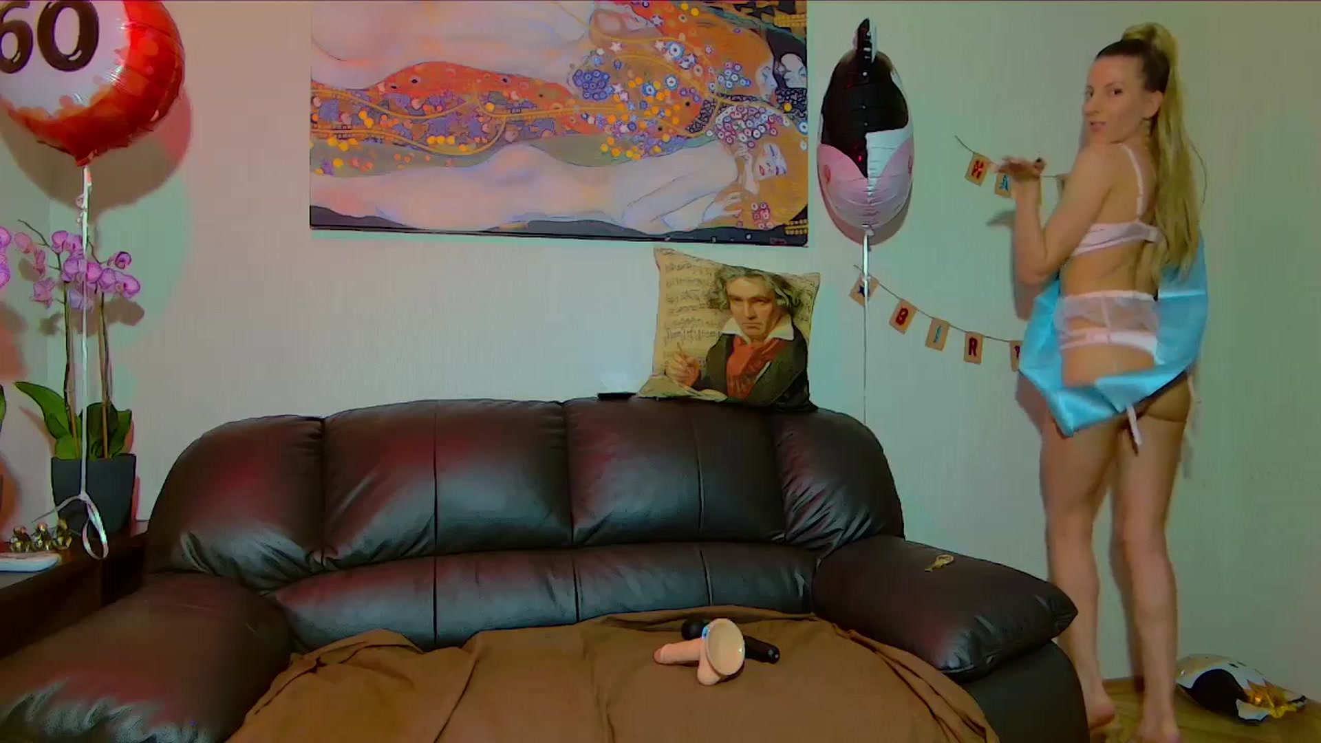 Gallery image thumbnail from Helenadoll's myfreecams stream on, 03/29/2025, 19:38 image 9 of 20