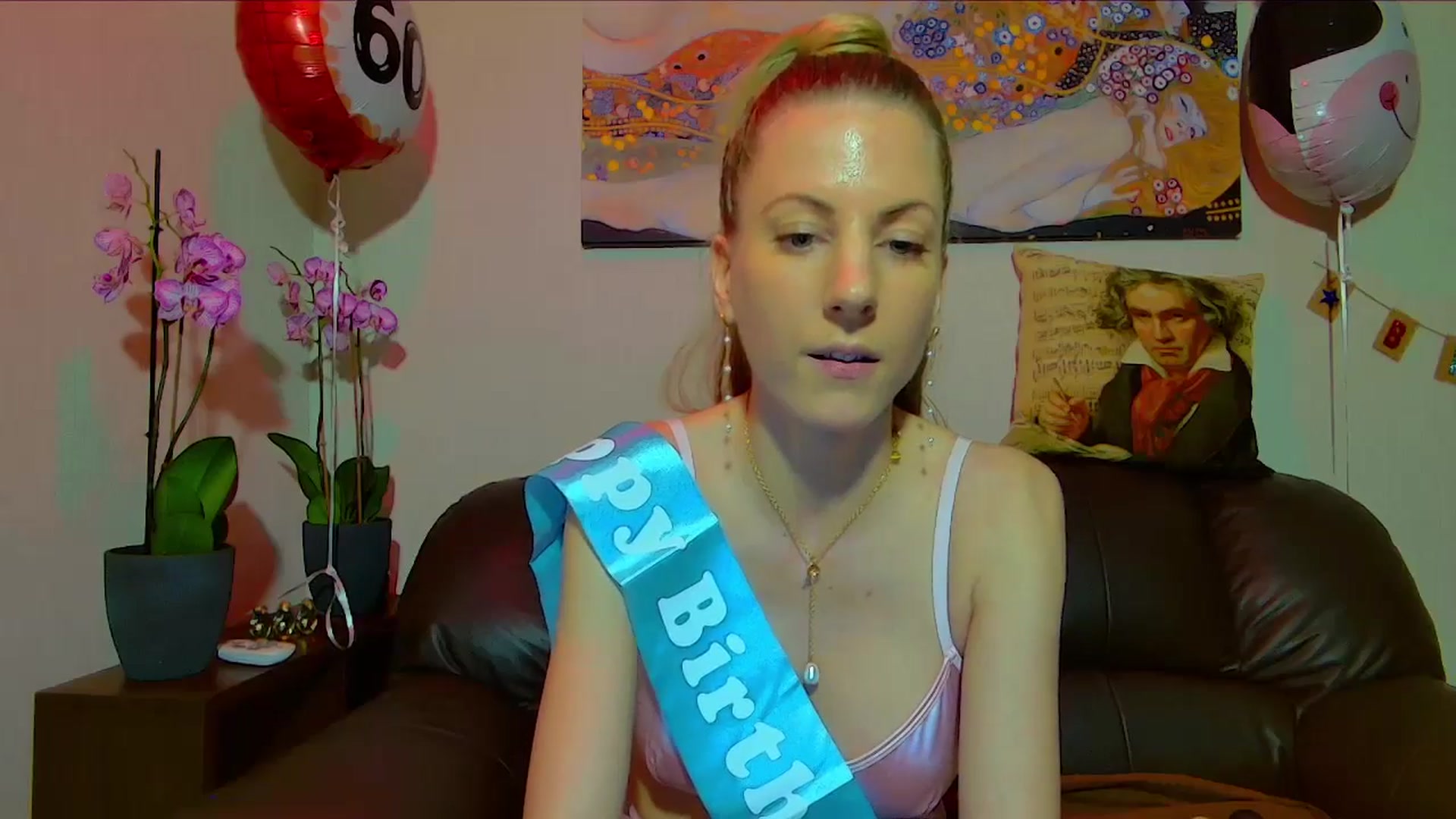 Gallery image thumbnail from Helenadoll's myfreecams stream on, 03/29/2025, 19:38 image 6 of 20