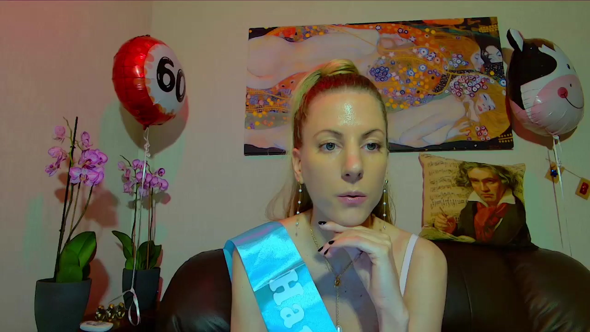 Gallery image thumbnail from Helenadoll's myfreecams stream on, 03/29/2025, 19:38 image 1 of 20