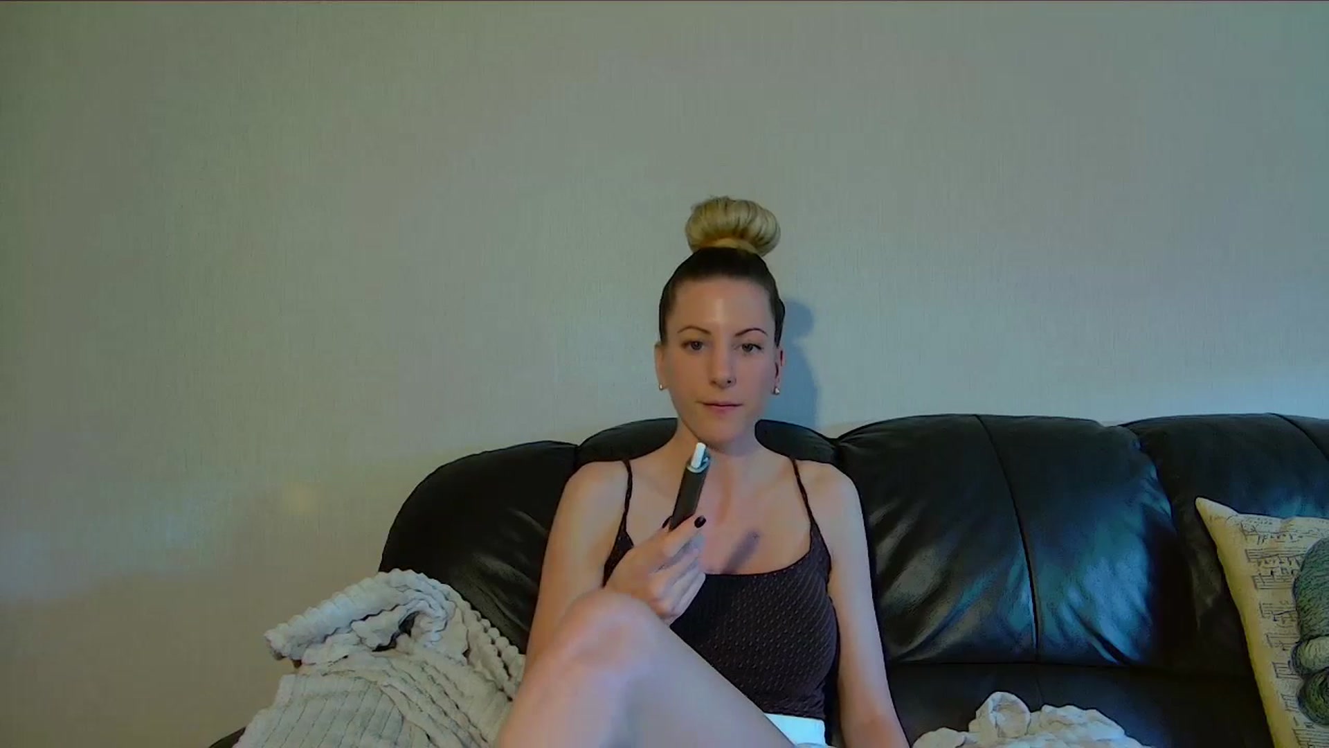 Gallery image thumbnail from Helenadoll's myfreecams stream on, 04/09/2025, 15:32 image 4 of 20
