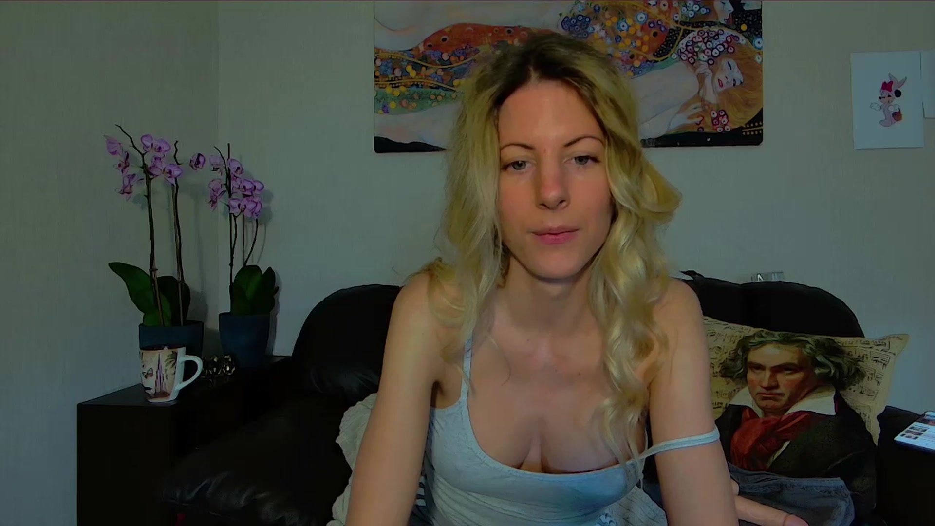 Gallery image thumbnail from Helenadoll's myfreecams stream on, 04/22/2025, 11:14 image 14 of 20